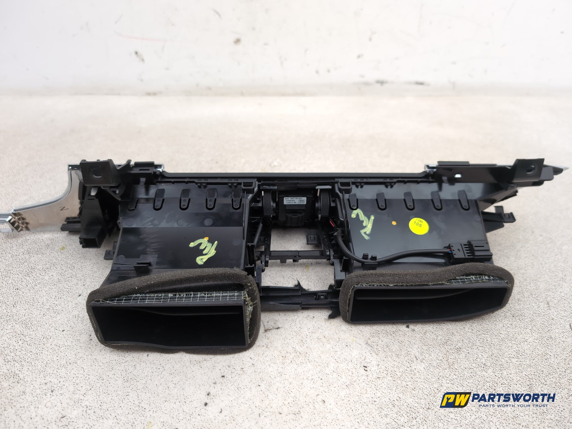 Dashboard Trim With Air Vent  5