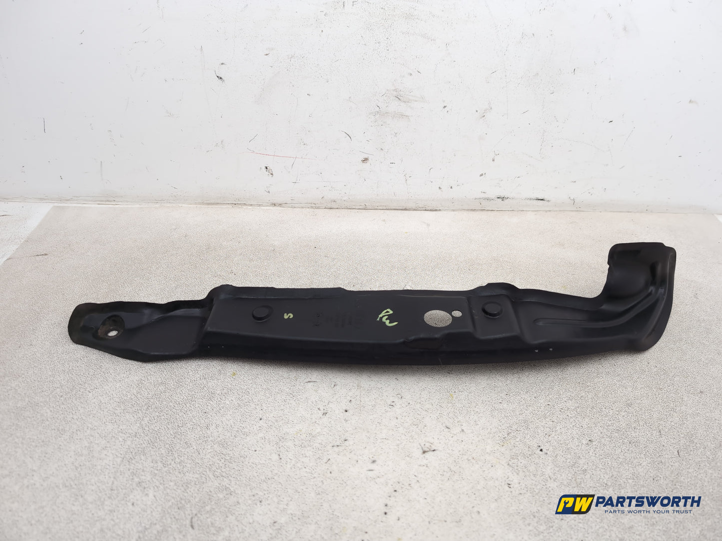 Audi A6 Se Tdi Quattro Auto Front Left Passenger Side Wing Bracket 4g0821111 - photo 5