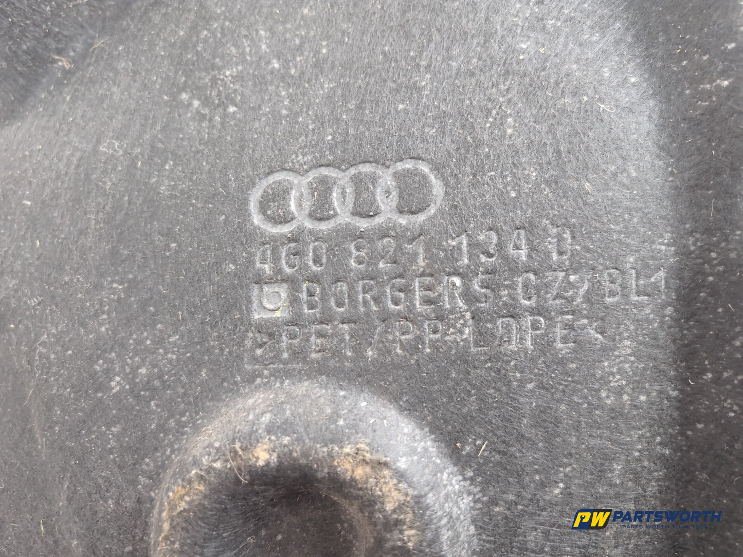 Moulding Wheel Arch Front RH 5