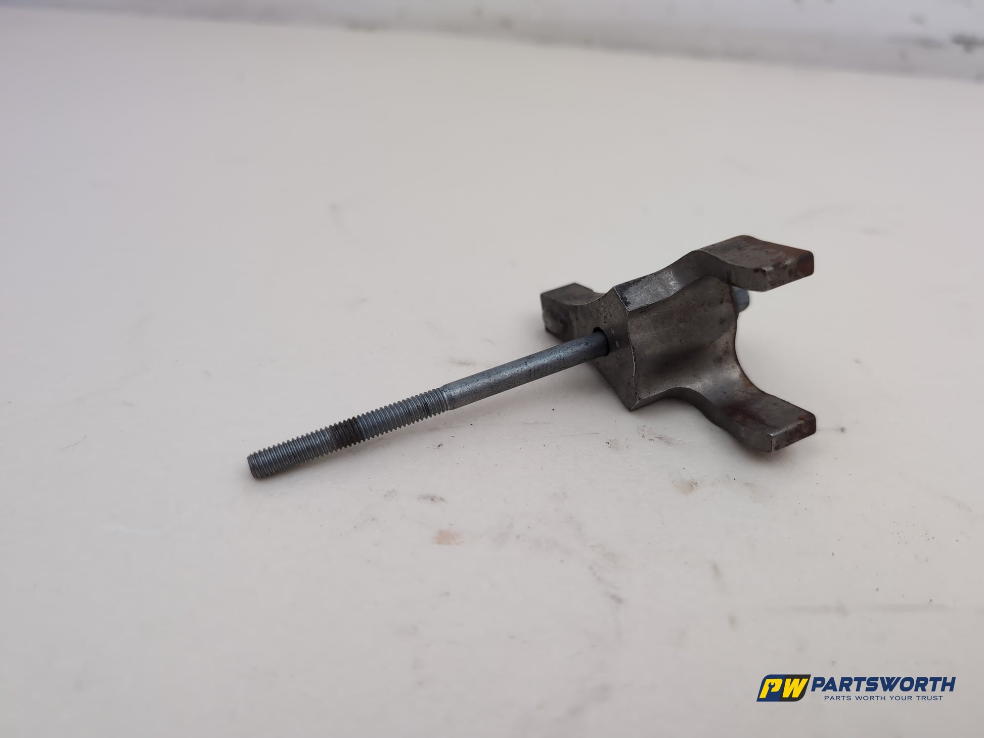 Jaguar Xf Portfolio D Fuel Injector Clamp And Bolt 2015-2019 - photo 5