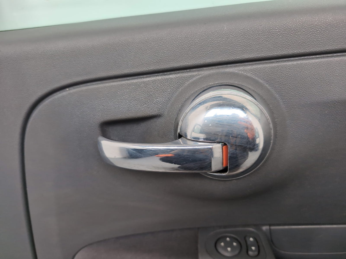 Door Front RH 11
