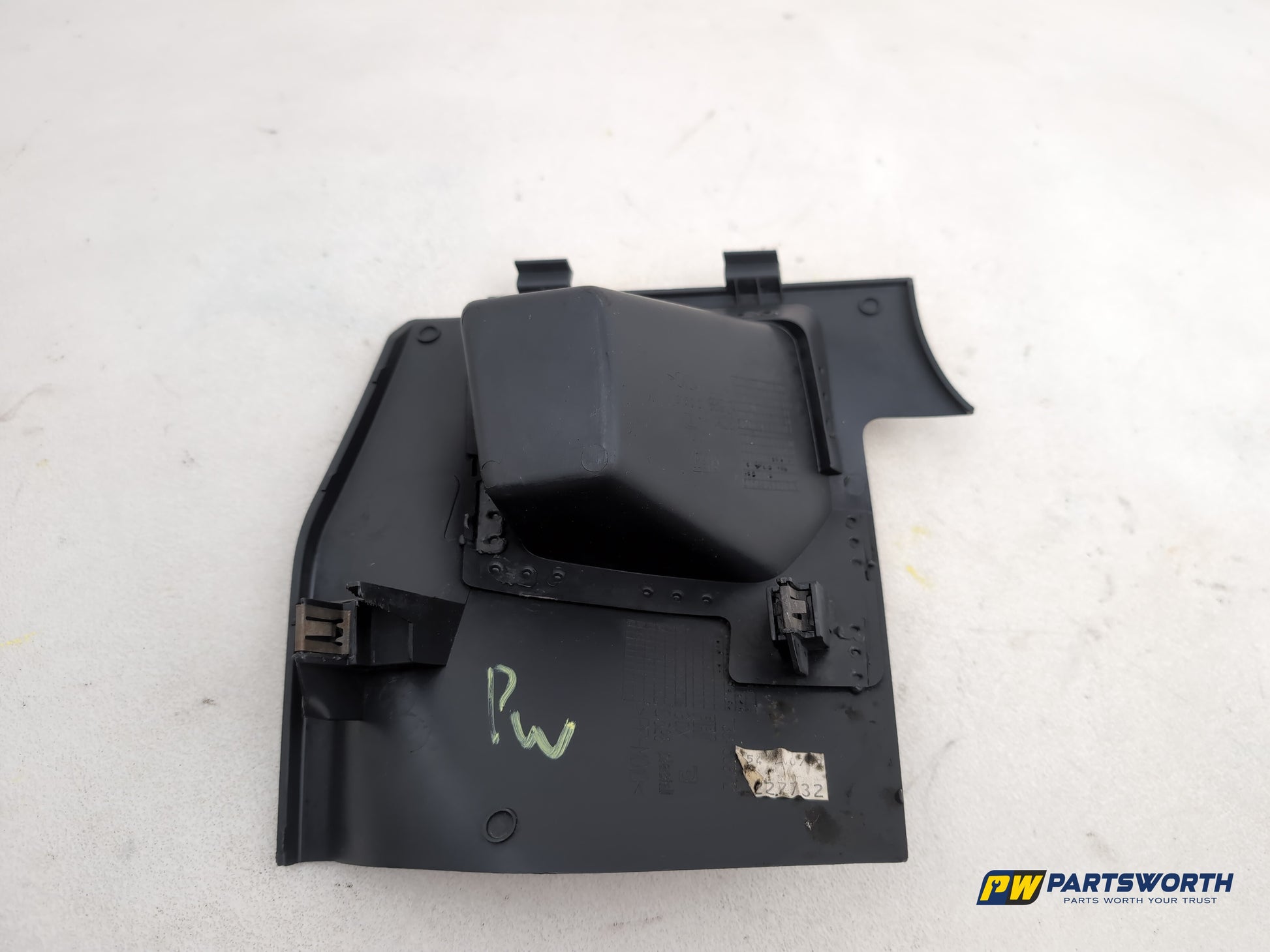 Centre Console Storage Tray 5