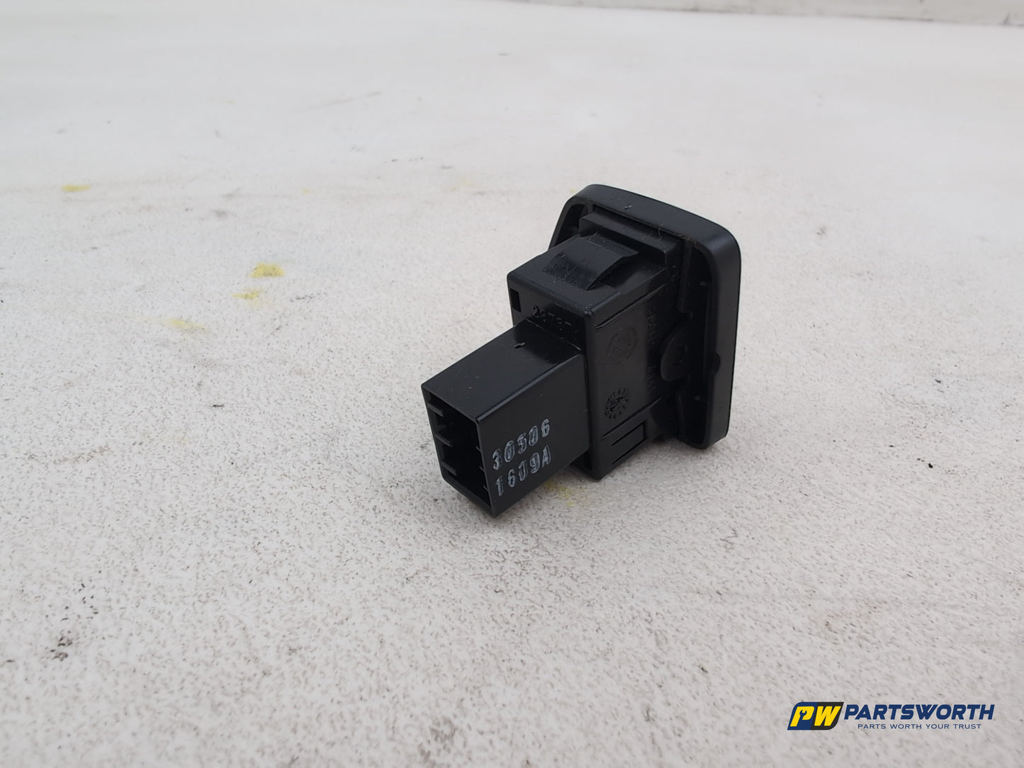 Fiat 500 Pop Front Door Left Passenger Side Window Switch 2007-2009 - photo 5