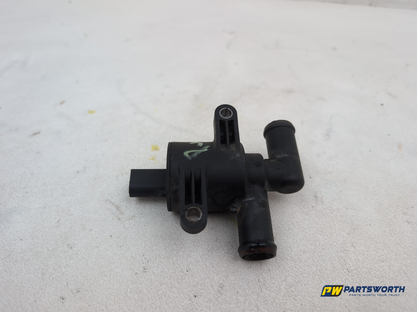 Audi A4 S Line Black Edit Tdi Quat Auxiliar Coolant Water Pump 4h0121671b - photo 5