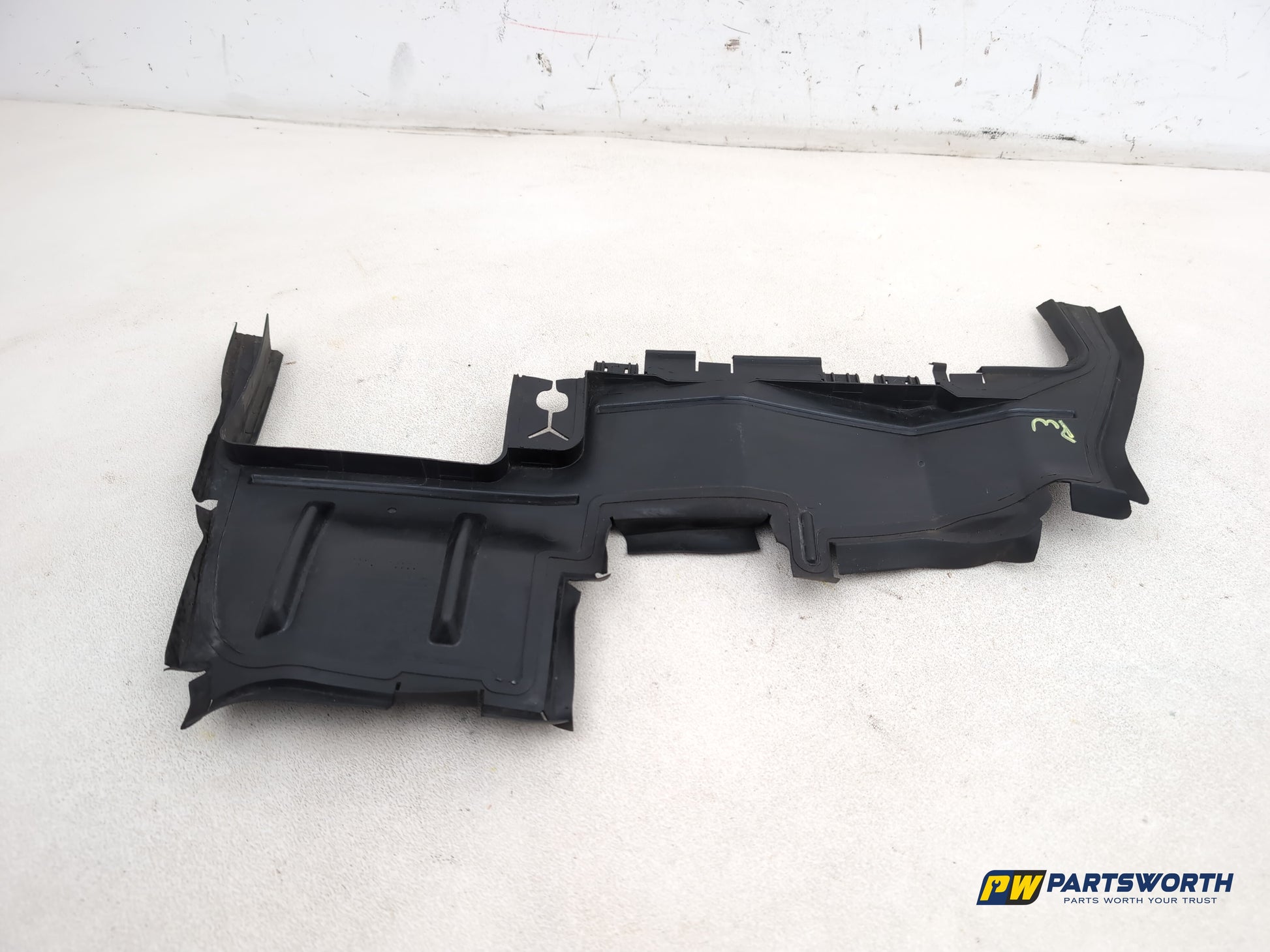 Audi A6 Se Tdi Quattro Auto Radiator Air Guide Left Passenger Side 2011-2014 - photo 5