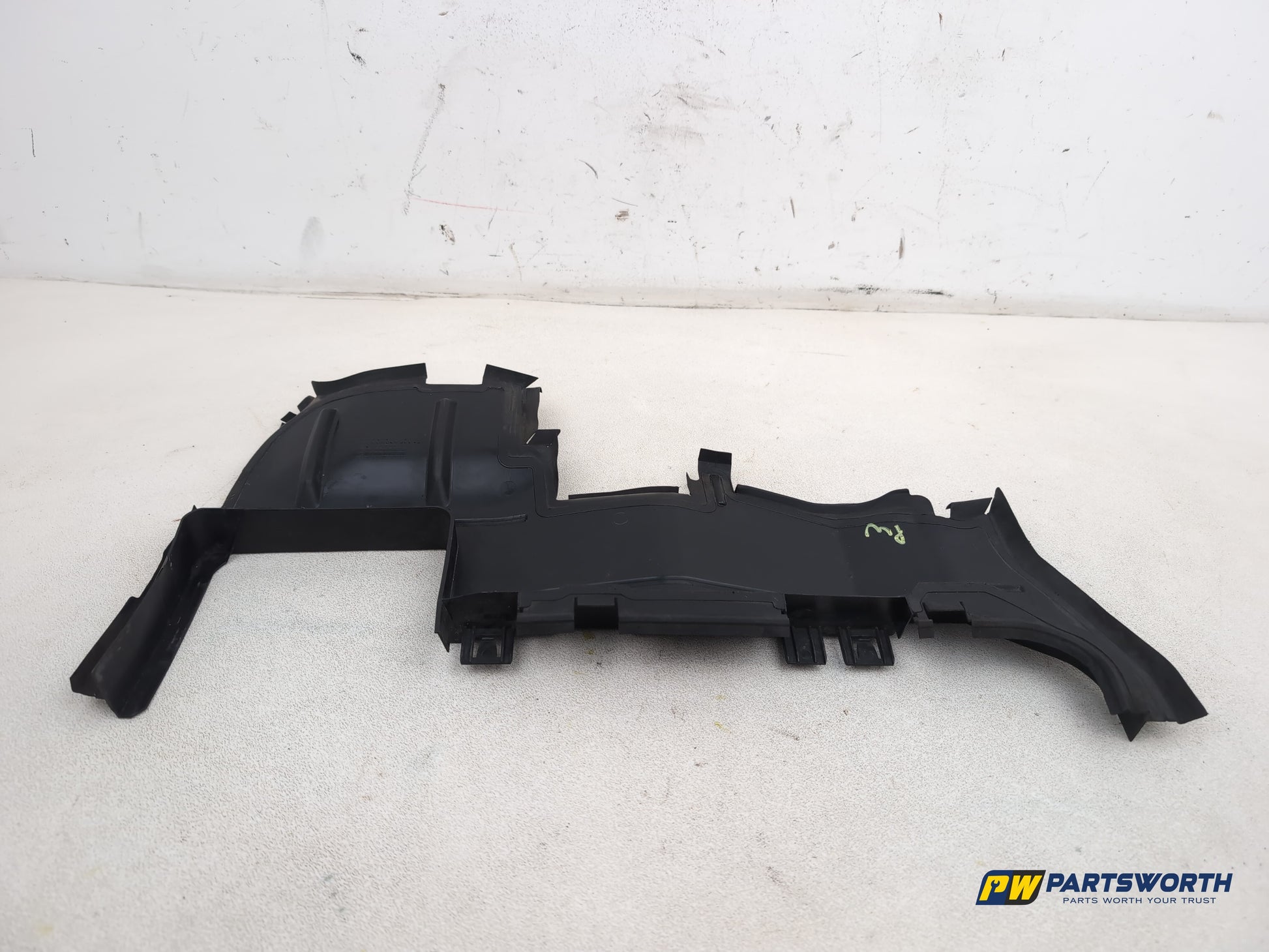 Audi A6 Se Tdi Quattro Auto Radiator Air Guide Right Driver Side 2011-2014 - photo 5