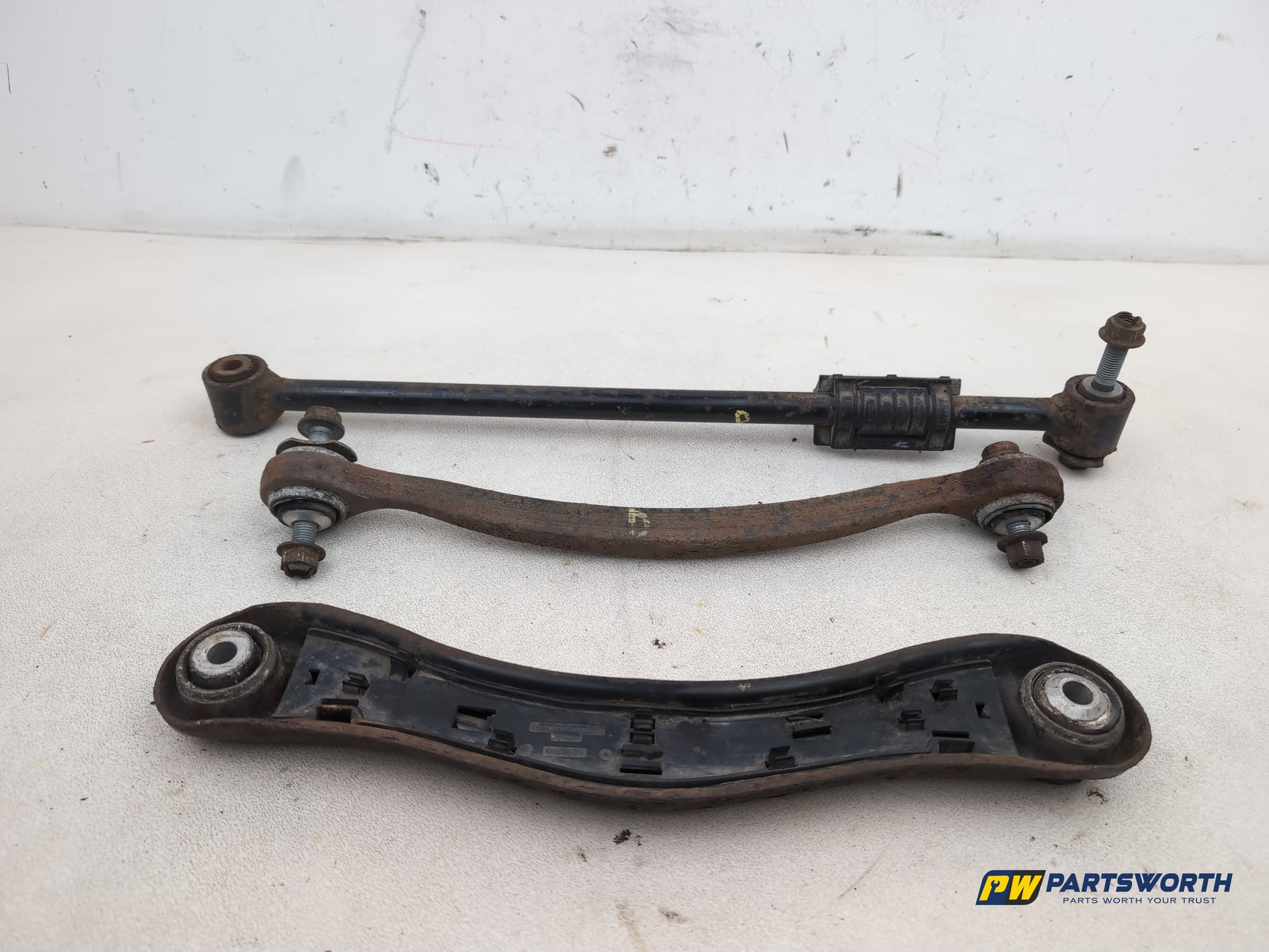 Suspension Arm Rear Wishbone RH 5