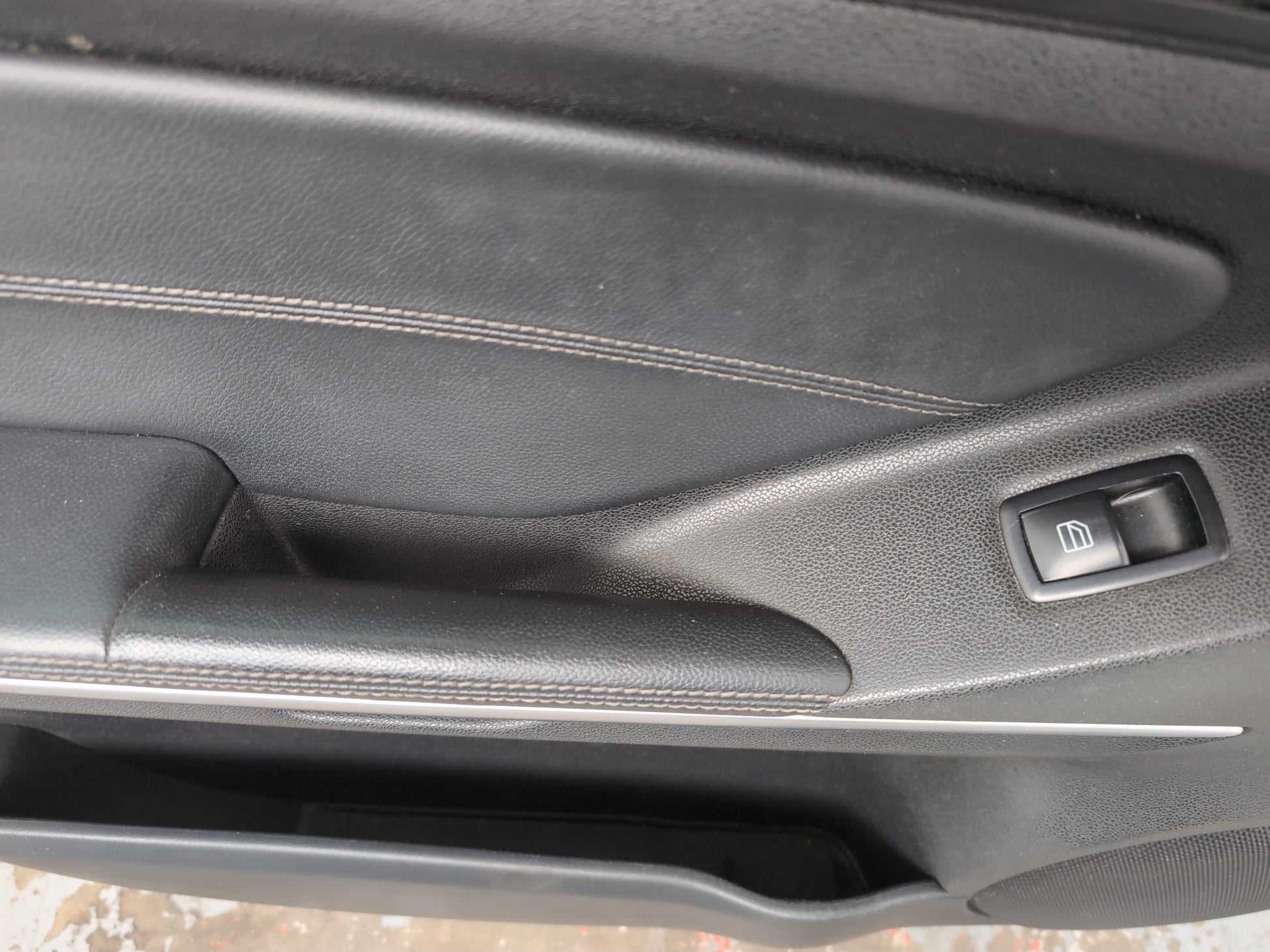 Door Front LH 11