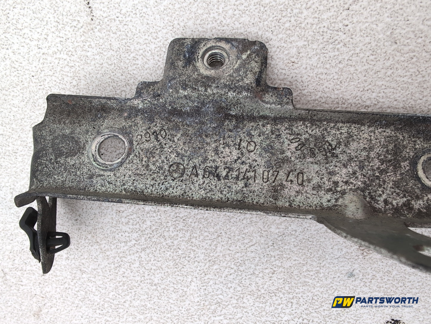 Mercedes-Benz Ml350 Spt Cdi Blueef-Cy Transverse Pipe To Cylinder Head Bracket - photo 5