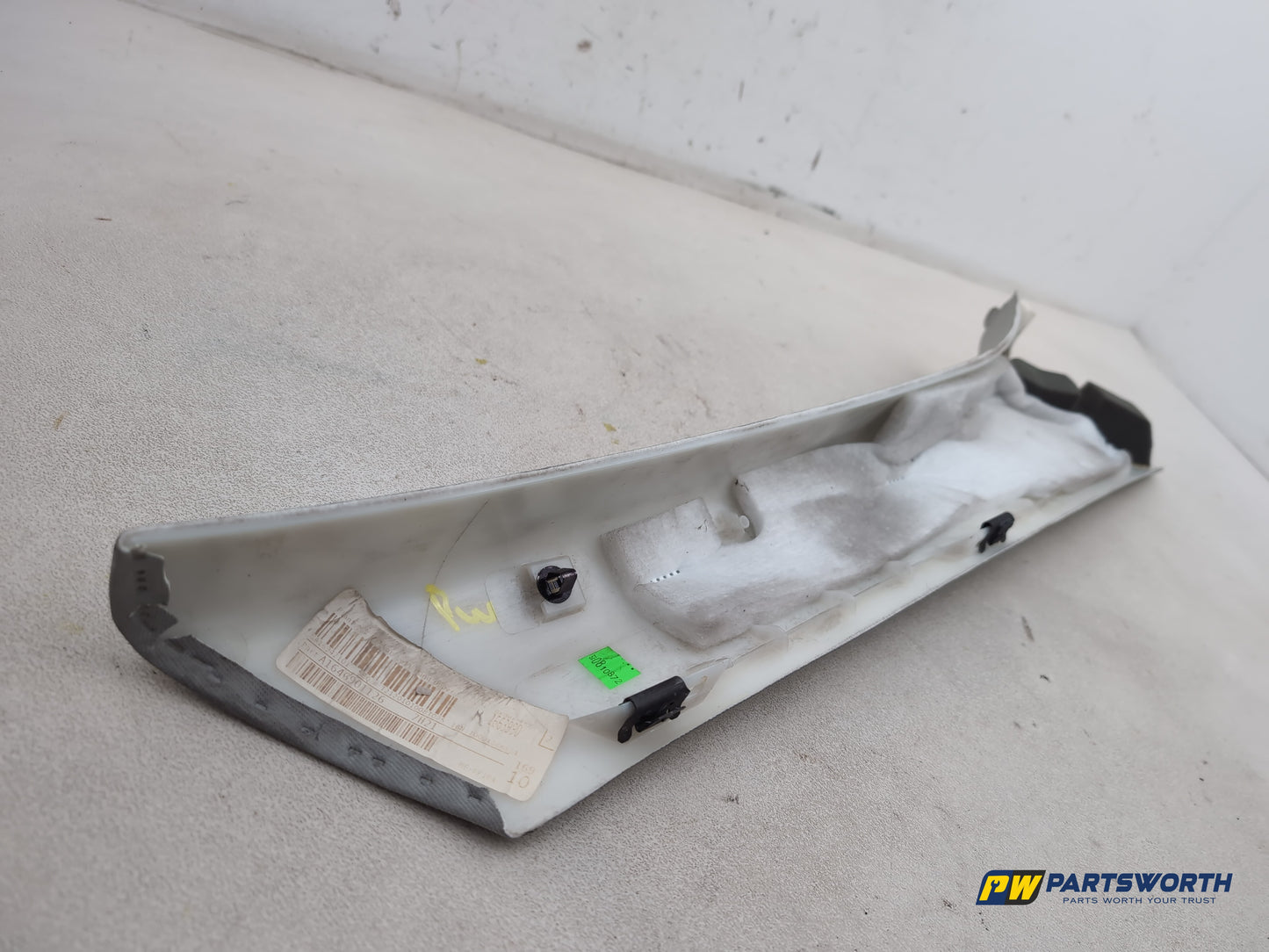 RH A Pillar Trim  5