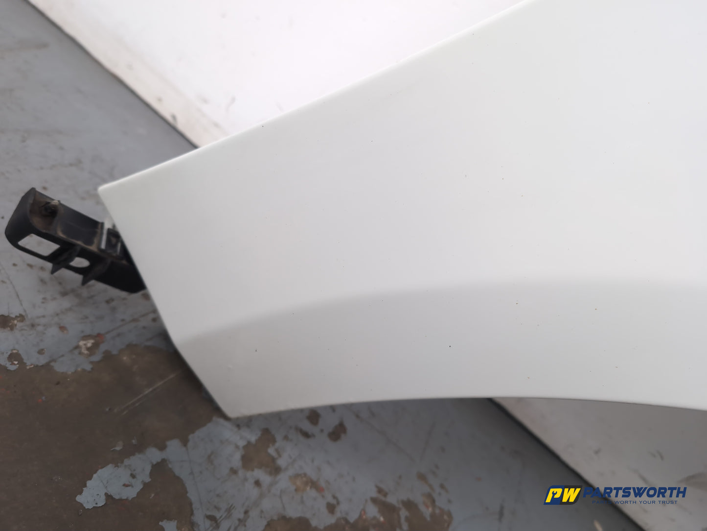Wing Front RH 5