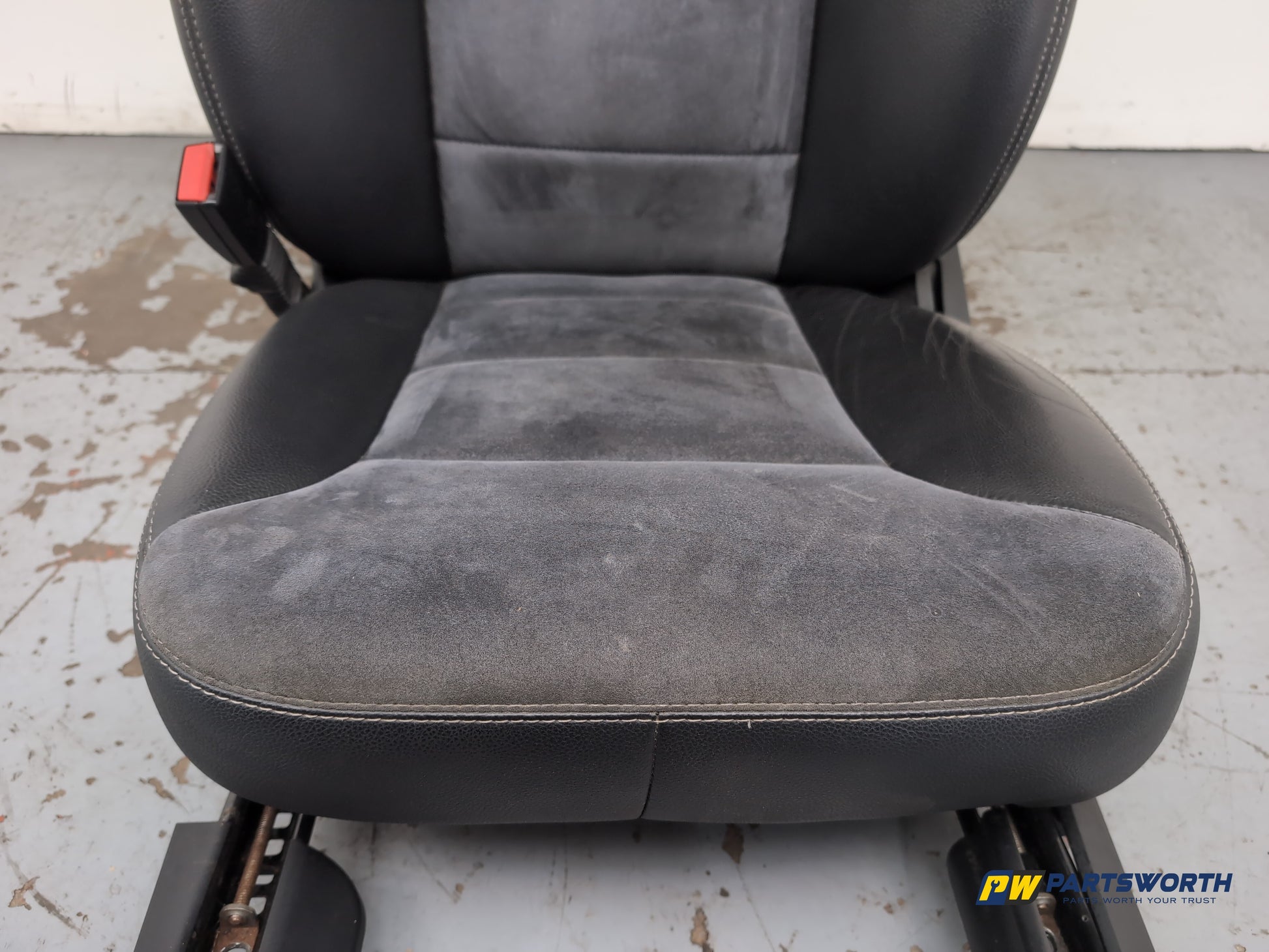 Seat Front LH 5