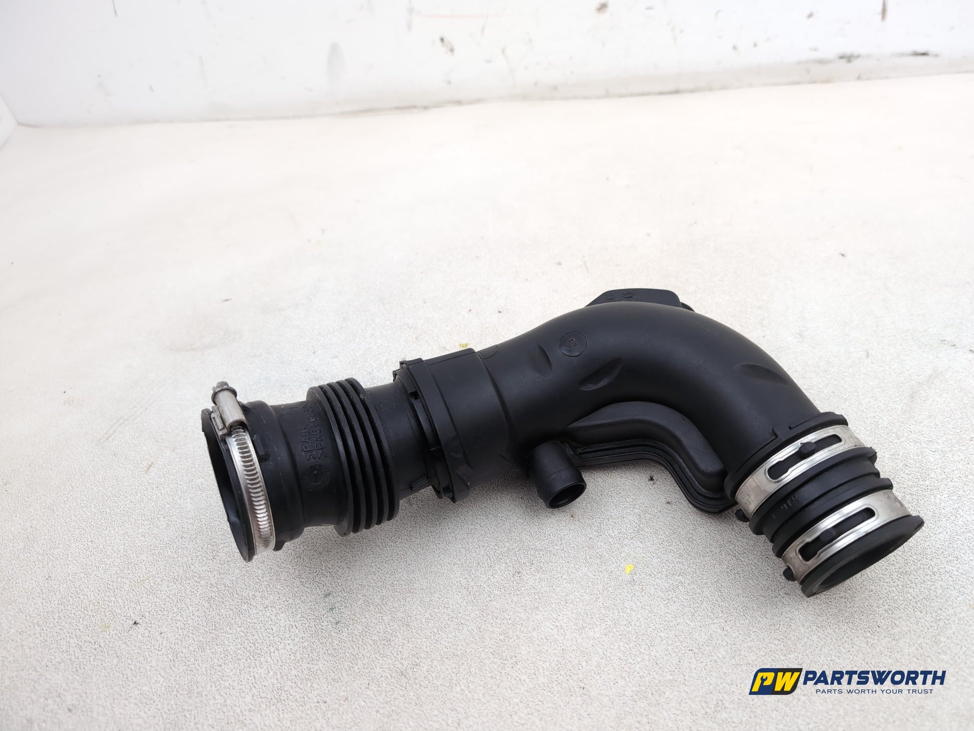 Ford Focus Zetec Turbo Air Intake Pipe 2011-2018 - photo 5