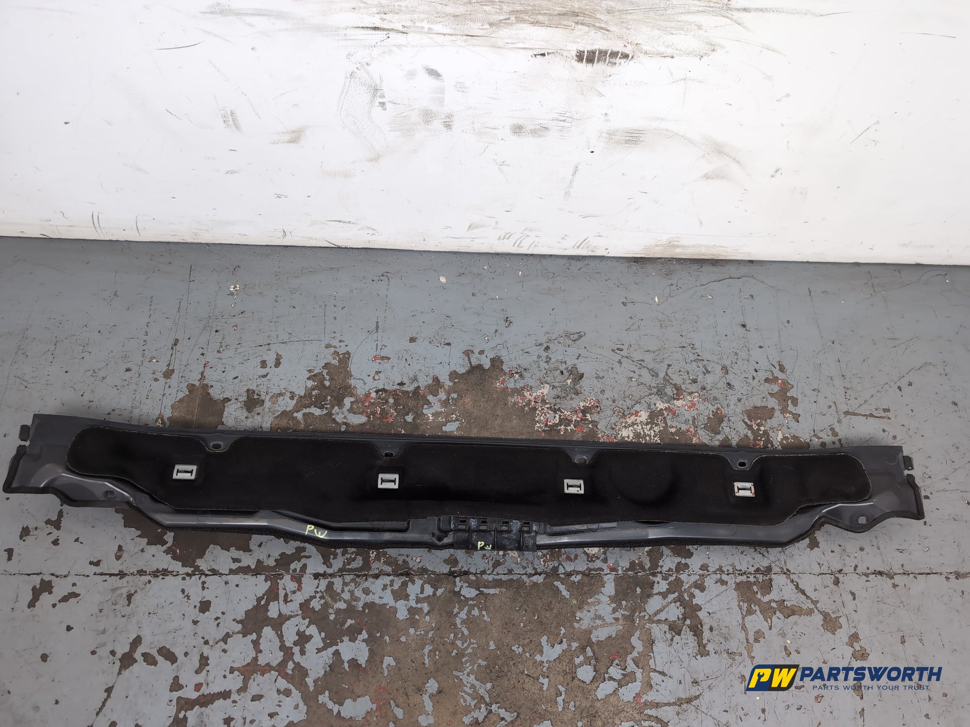 Ford Focus Zetec Turbo Front Dash Under Wiper Panel Scuttle Bm51a01628ae - photo 5