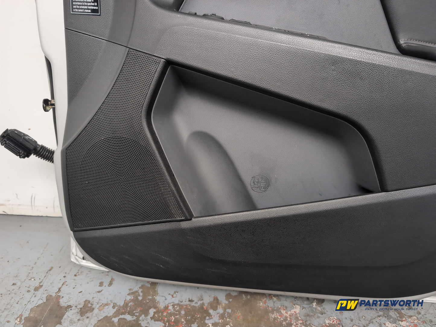 Door Front RH 11