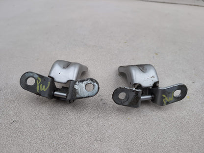 LH Front Door Hinge Pair  5