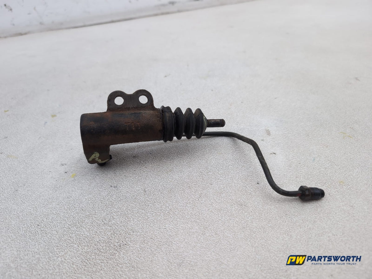 Clutch Slave Cylinder and Pipe  5