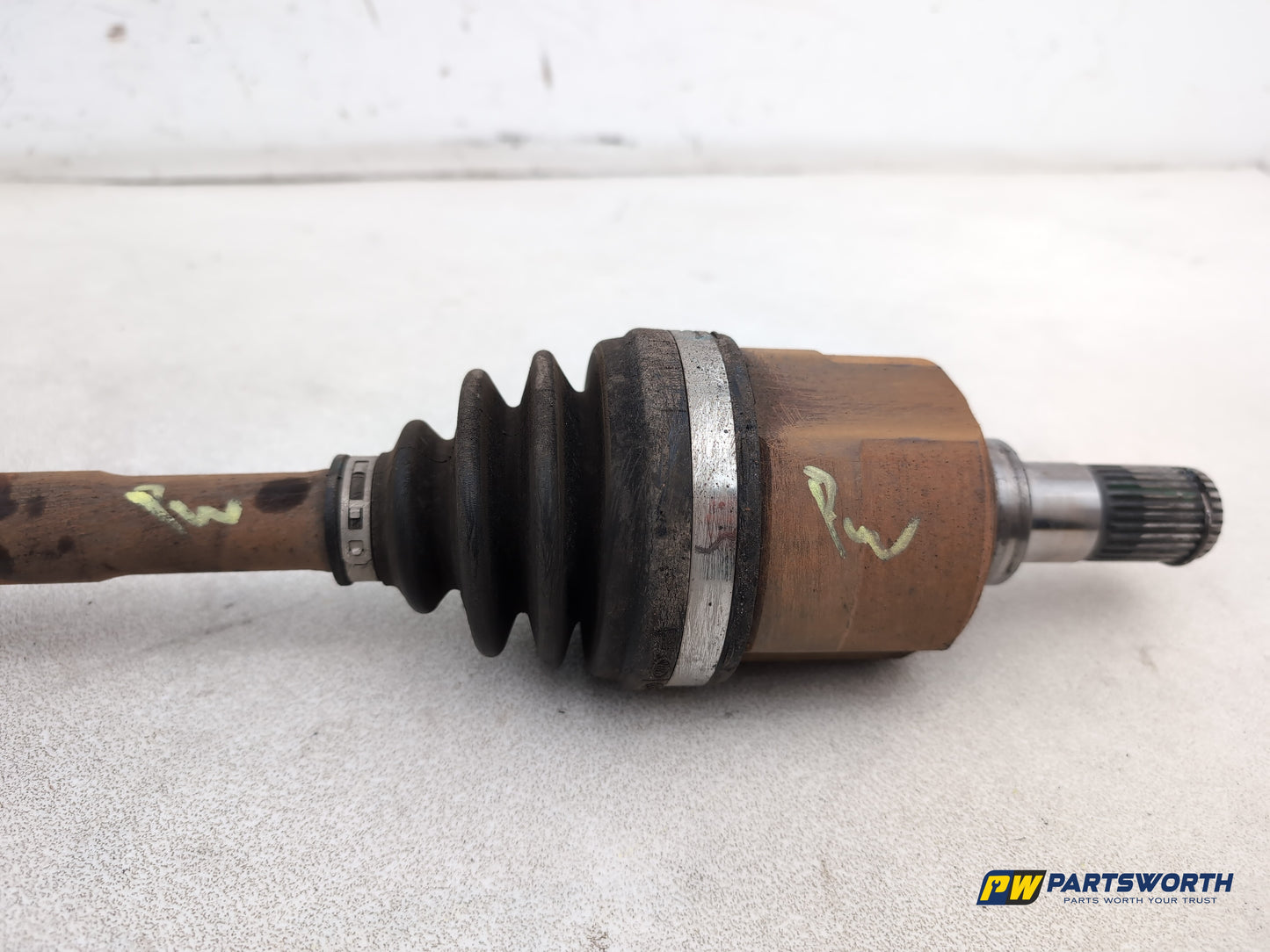 Driveshaft Front LH 5