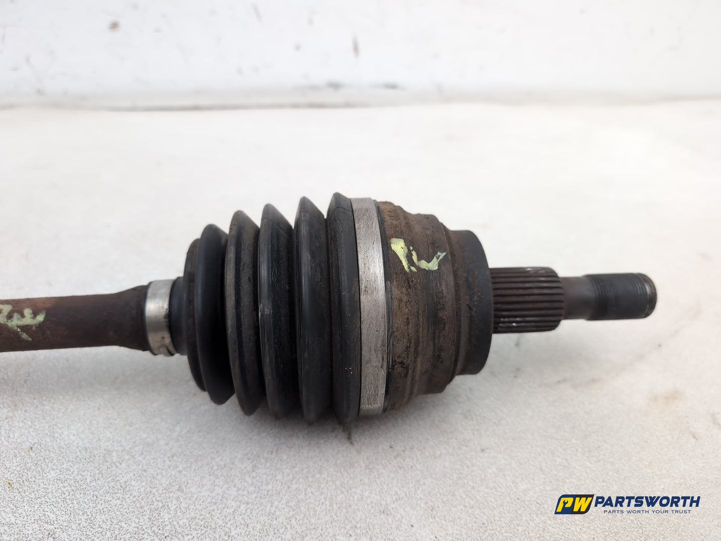 Mercedes-Benz Ml300 Sport Cdi Driveshaft Front Lh Passenger Side A1643300801 - photo 5