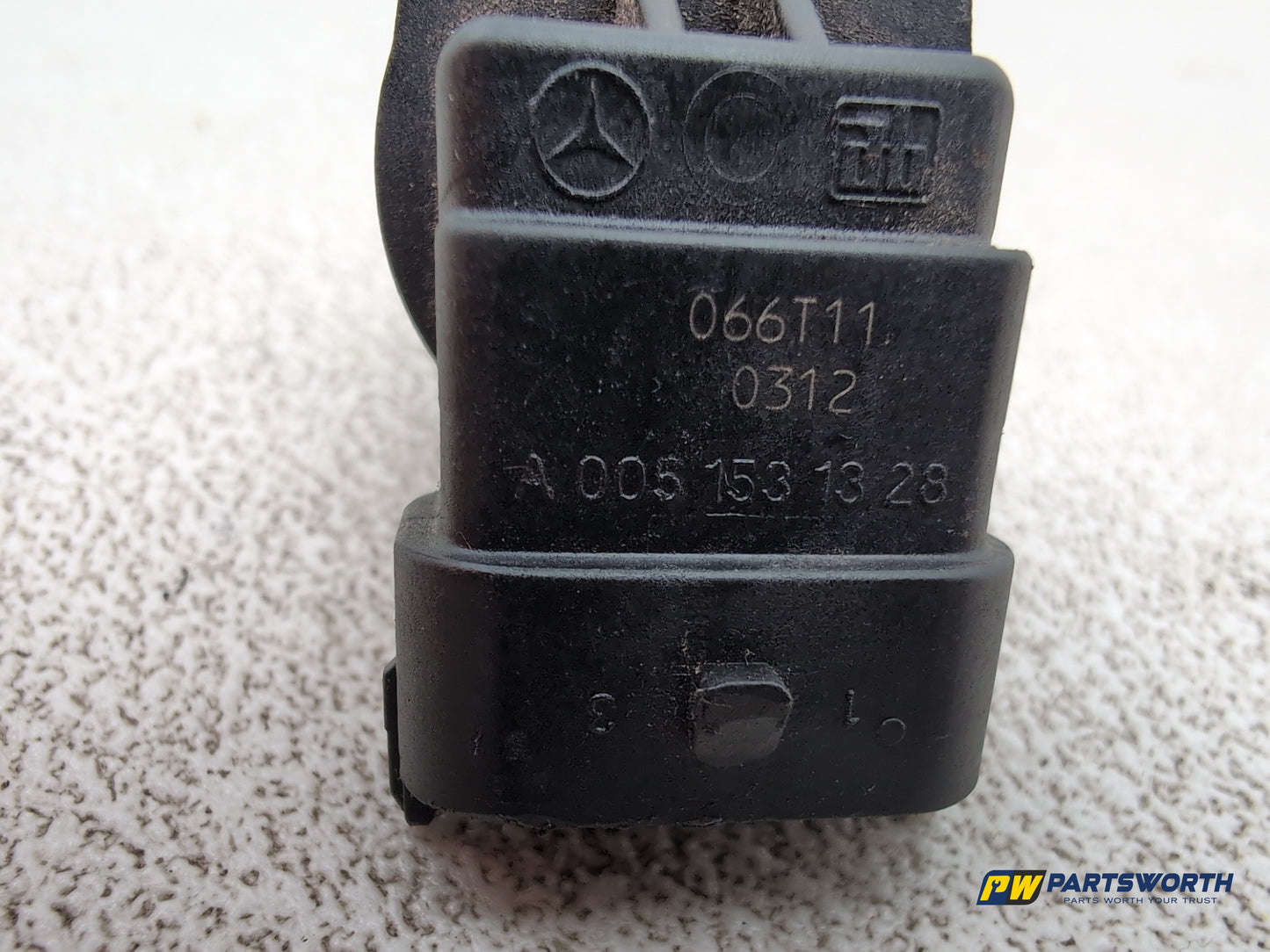 Mercedes-Benz Ml300 Sport Cdi Camshaft Position Sensor A0051531328 2009-2011 - photo 5