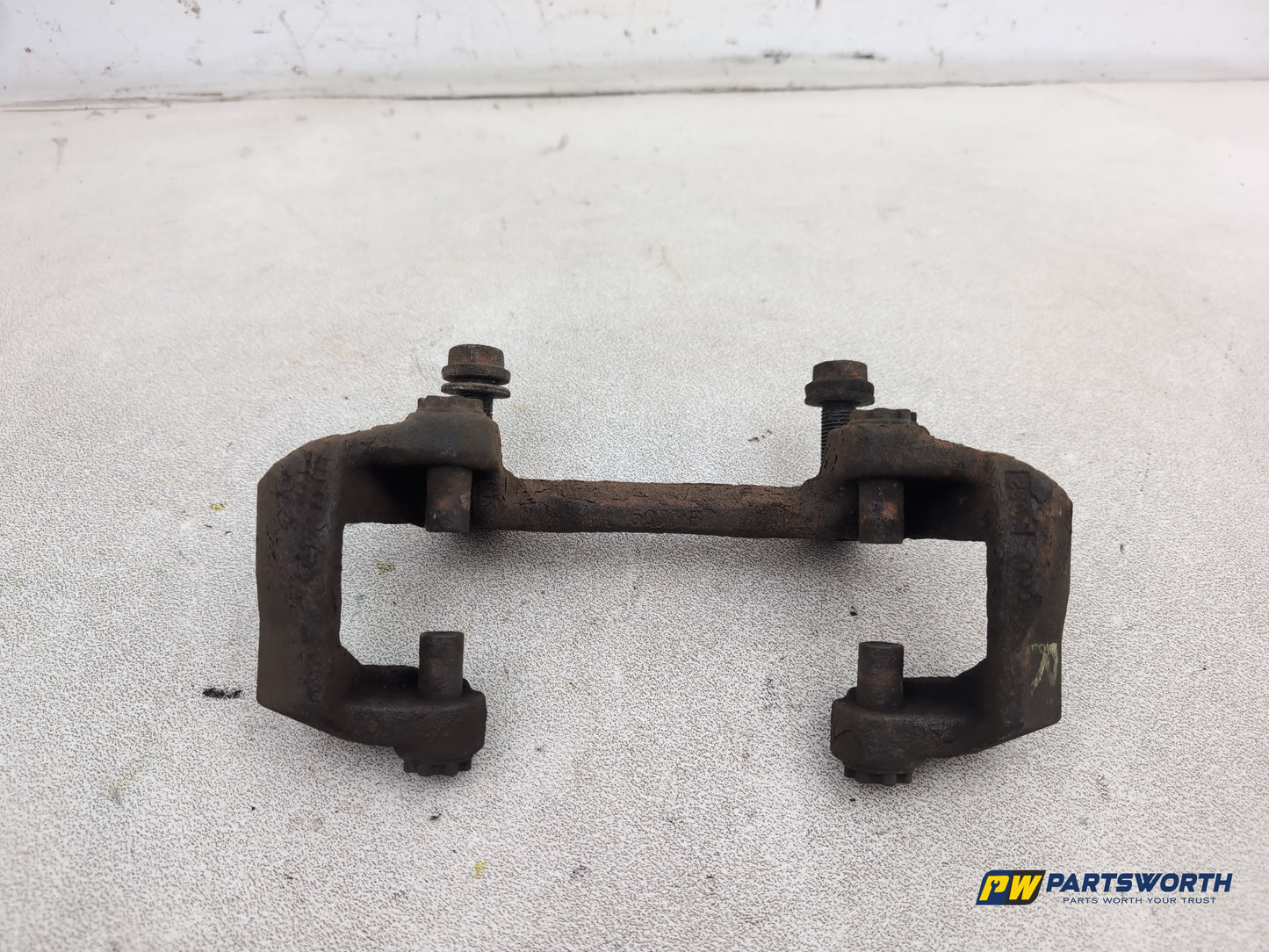 Audi A6 Se Tdi Quattro Auto Front Brake Caliper Support Rh Driver Side 2011-2014 - photo 5