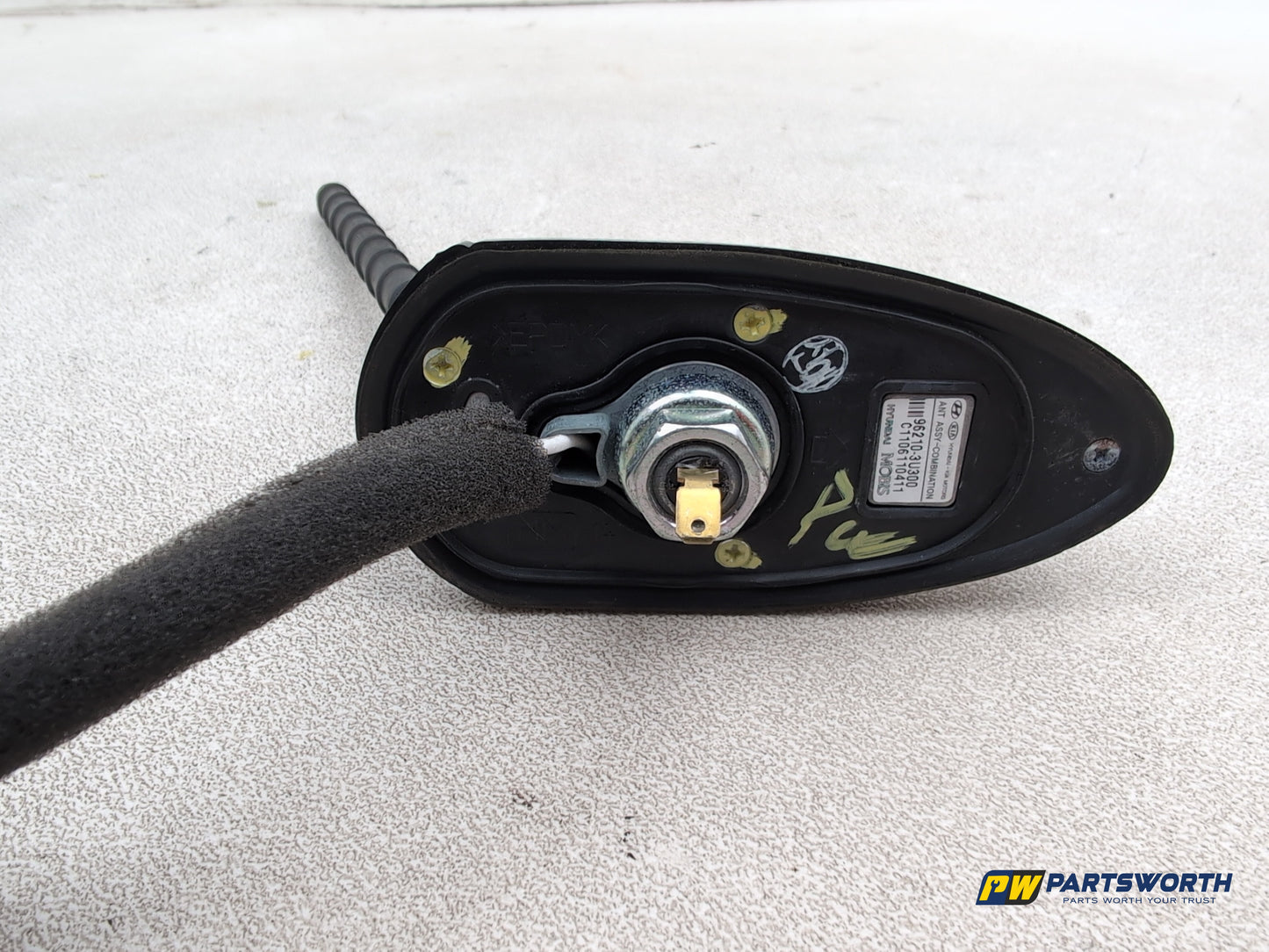 Kia Sportage 3 Sat Nav Crdi Antenna Aerial 962103u300 2010-2015 - photo 5