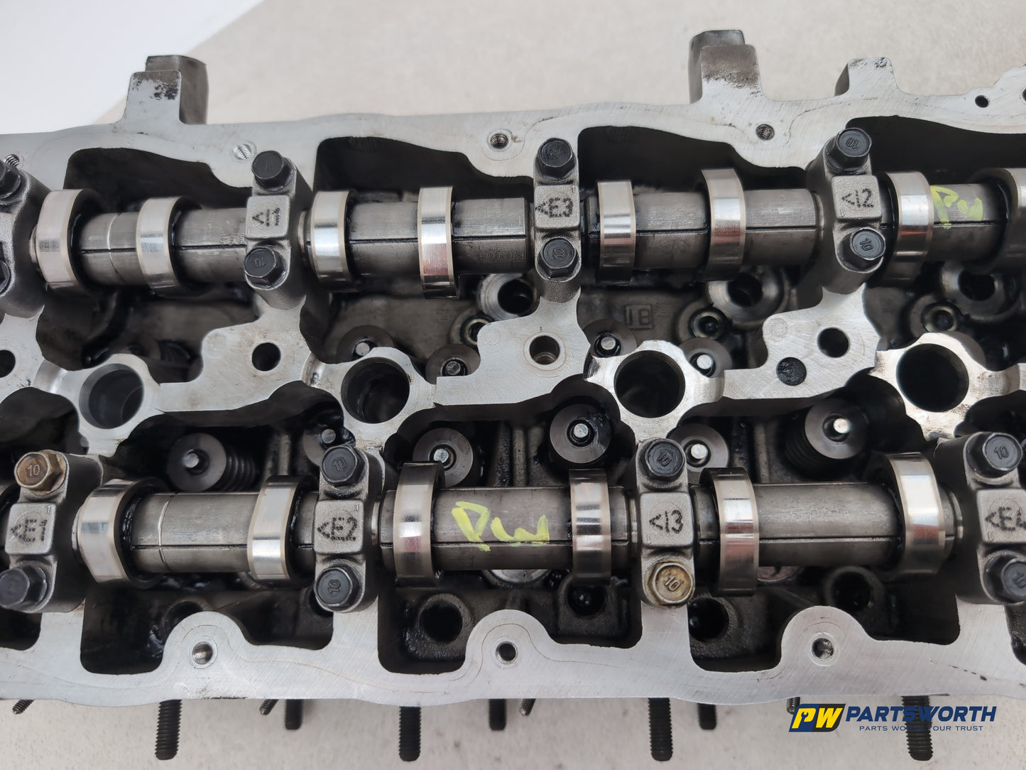 Kia Sportage 3 Cylinder Head And Camshafts 1.7l Diesel 221112a200 2010-2015 - photo 5