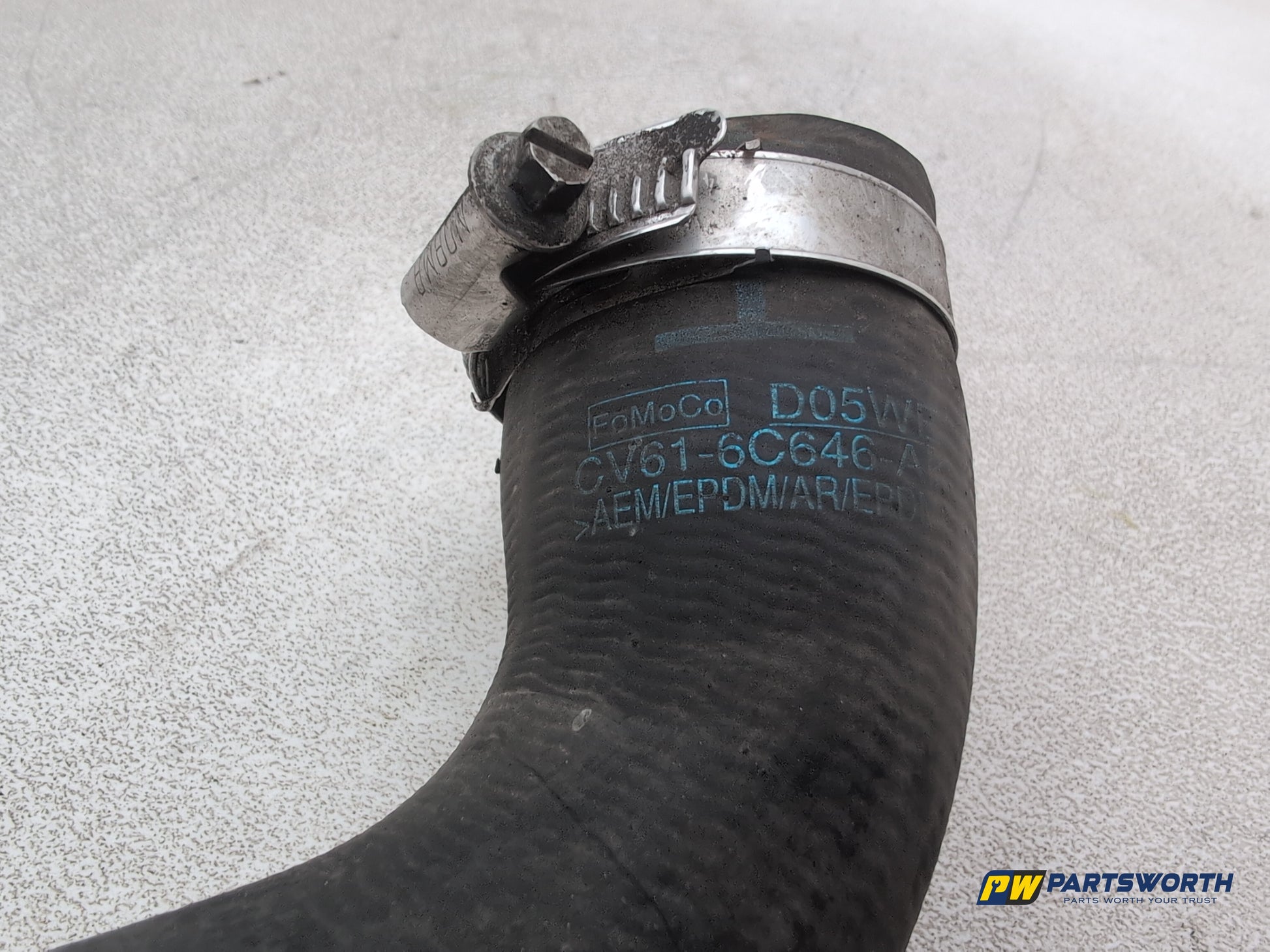 Ford Focus Zetec Turbo Intercooler Hose Pipe Cv616c646ak 2011-2018 - photo 5