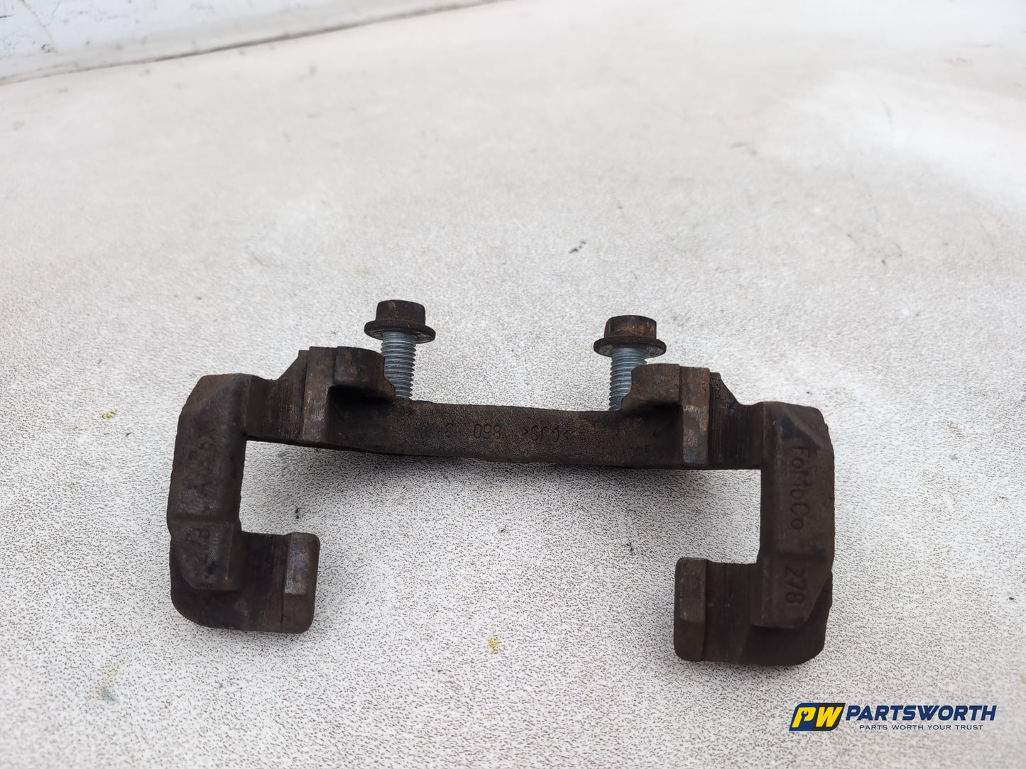 Ford Focus Zetec Turbo Front Left Brake Caliper Support 2011-2018 - photo 5