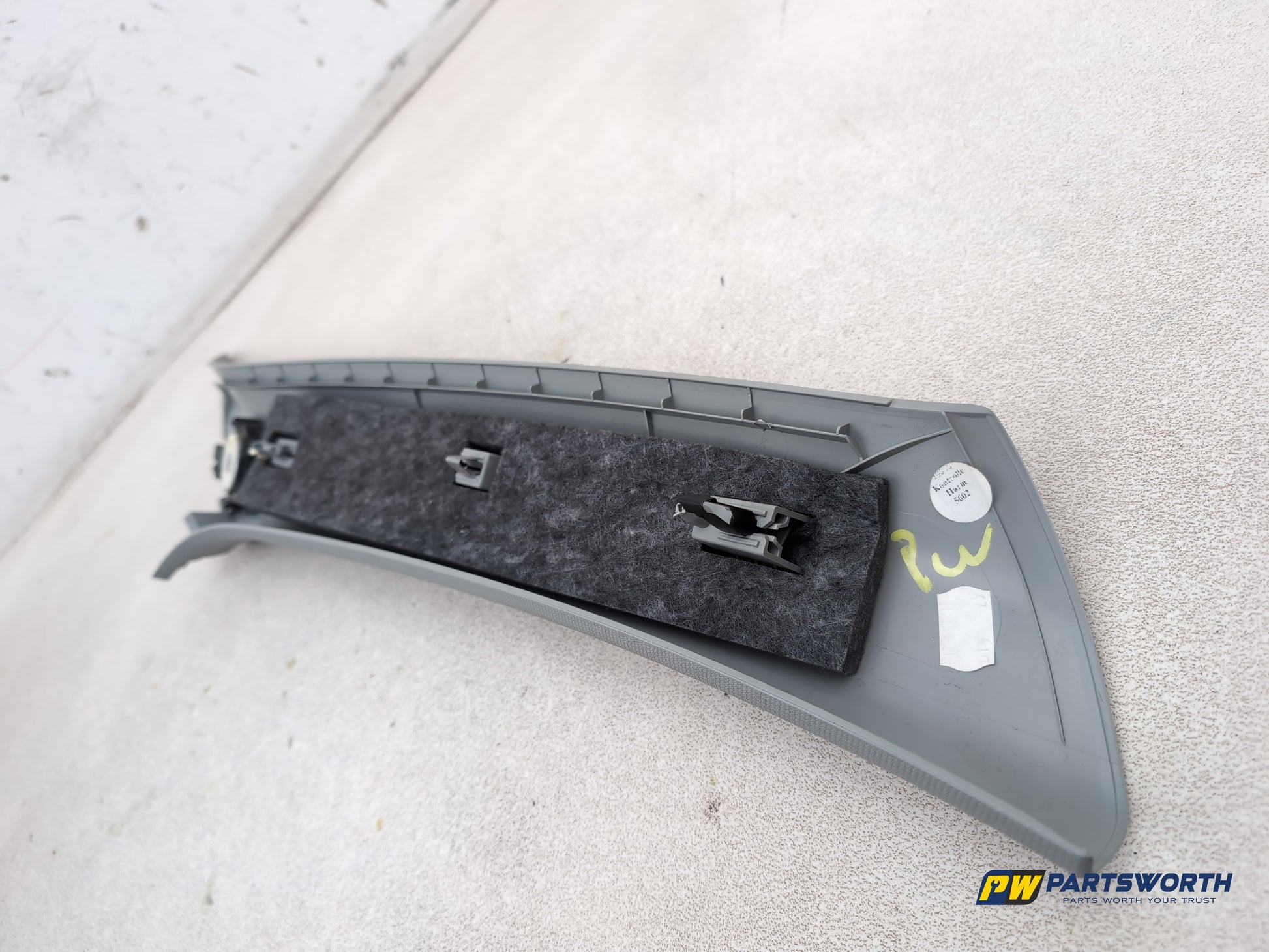 Audi A1 Contrast Edition Tdi Lh A Pillar Trim Passenger Side 8x0867233a - photo 2
