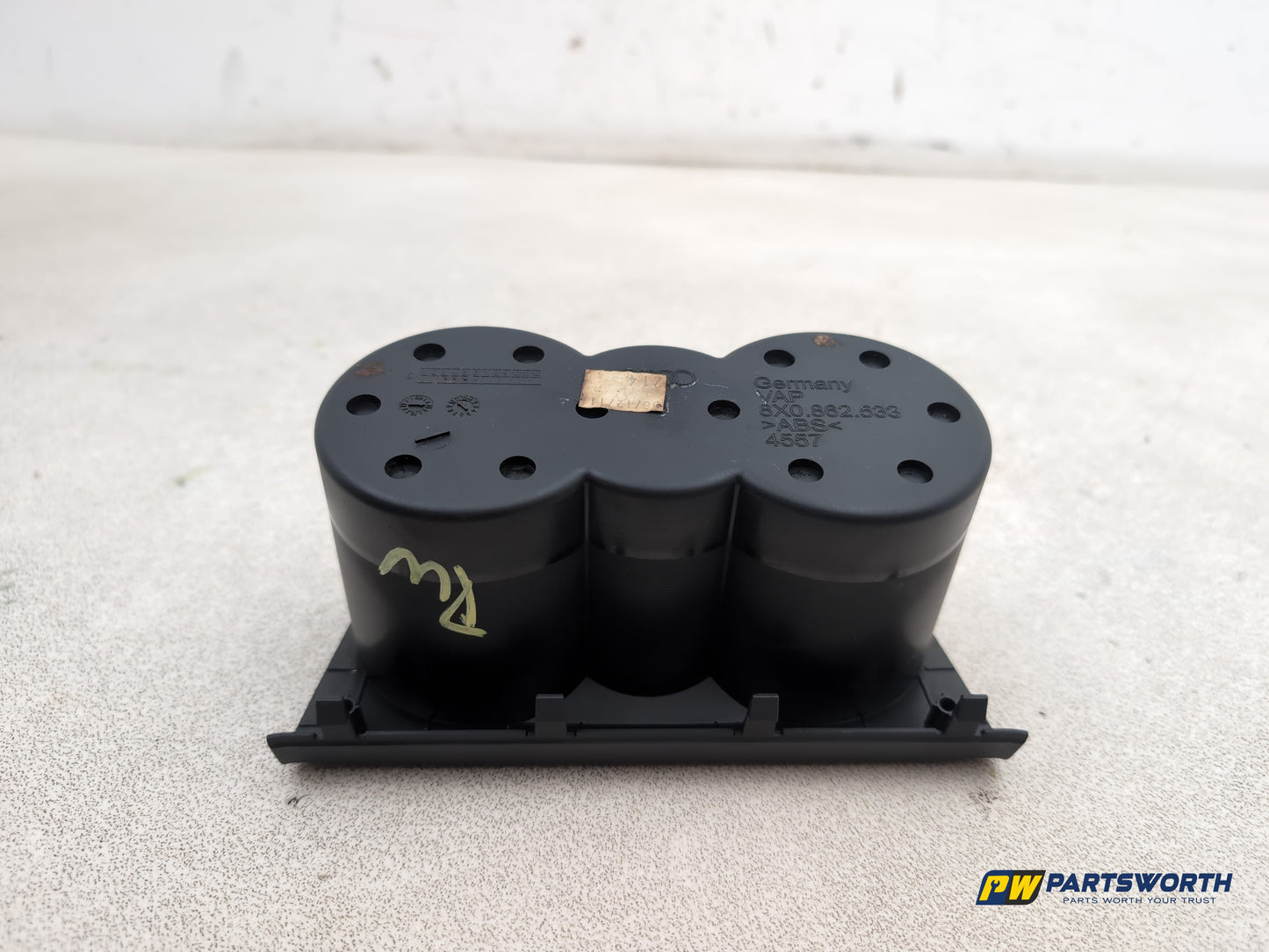 Audi A1 Contrast Edition Tdi Centre Console Cup Holder 8x0862533 2010-2012 - photo 5