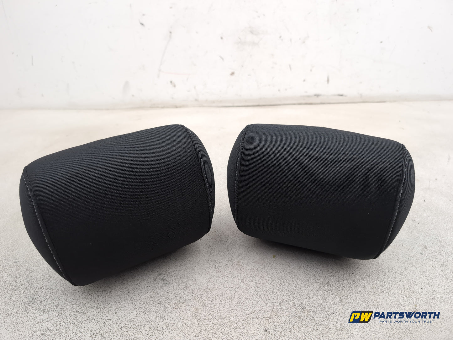 Audi A1 Contrast Edition Tdi Rear Headrest Set 2010-2012 - photo 5