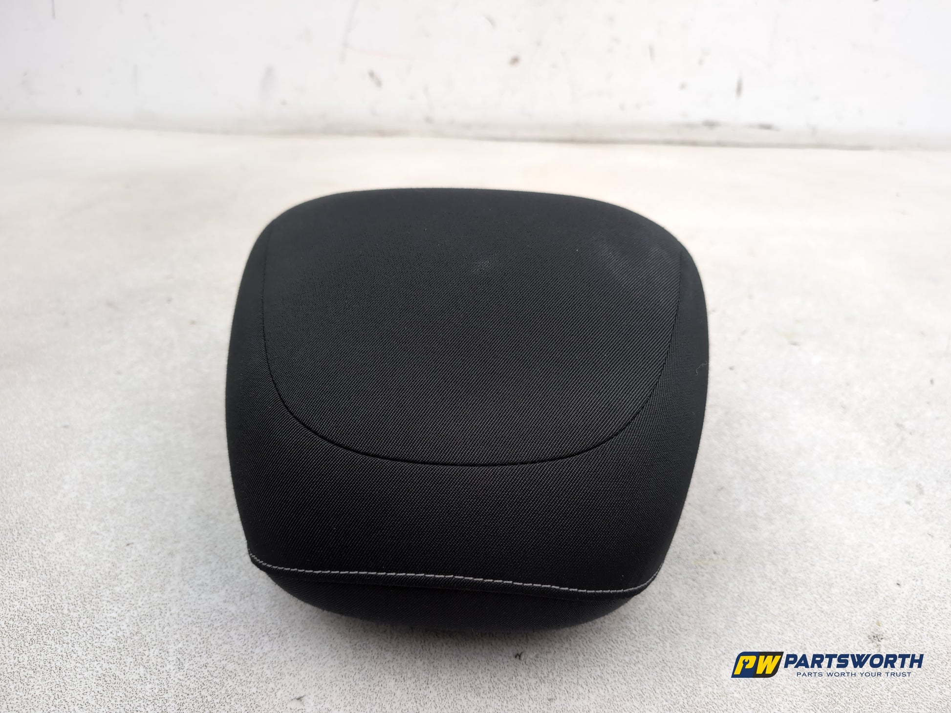 Audi A1 Contrast Edition Tdi Front Left Passenger Side Headrest 2010-2012 - photo 5
