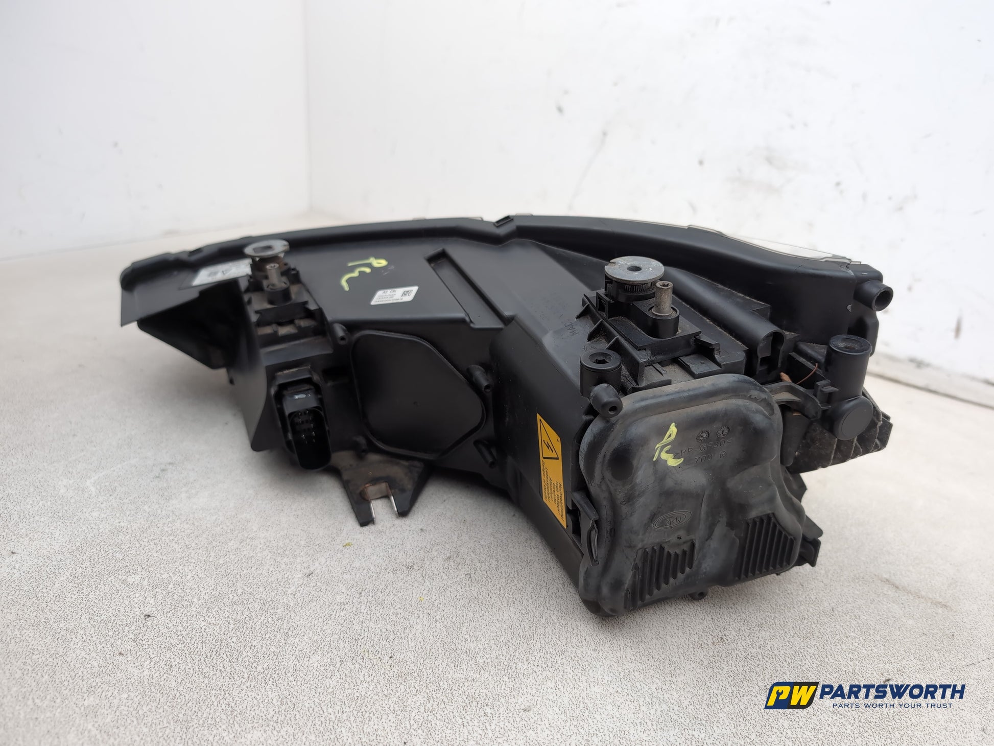 Headlamp RH 5