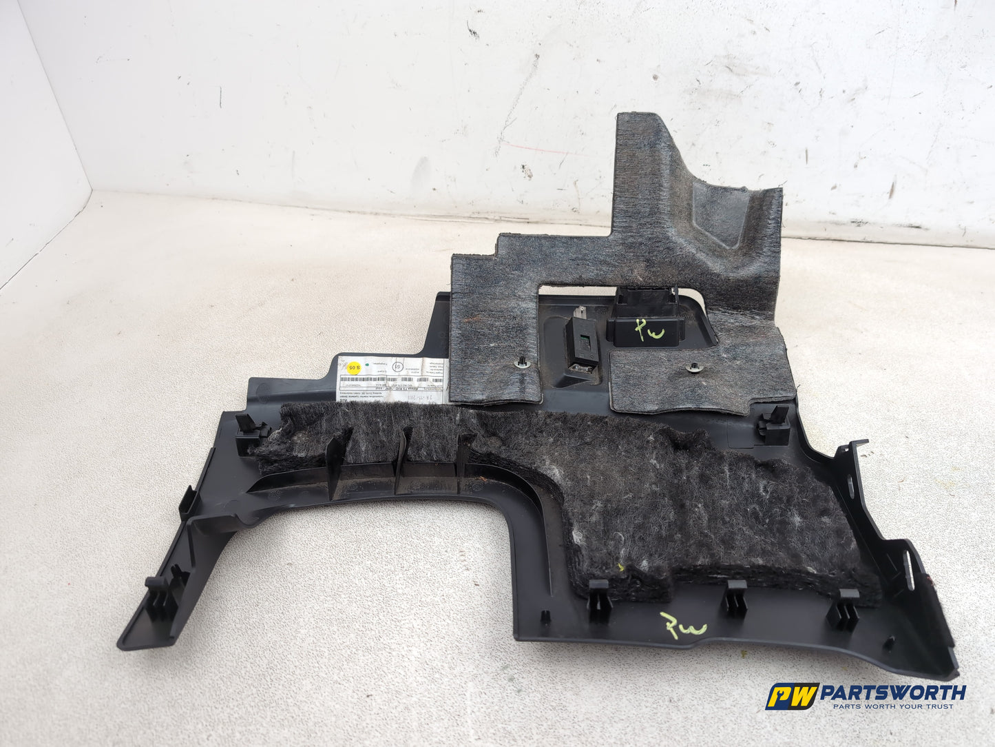 Audi A1 Contrast Edition Trim Cover Panel Lower Dashboard 8x2863076 2010-2012 - photo 5