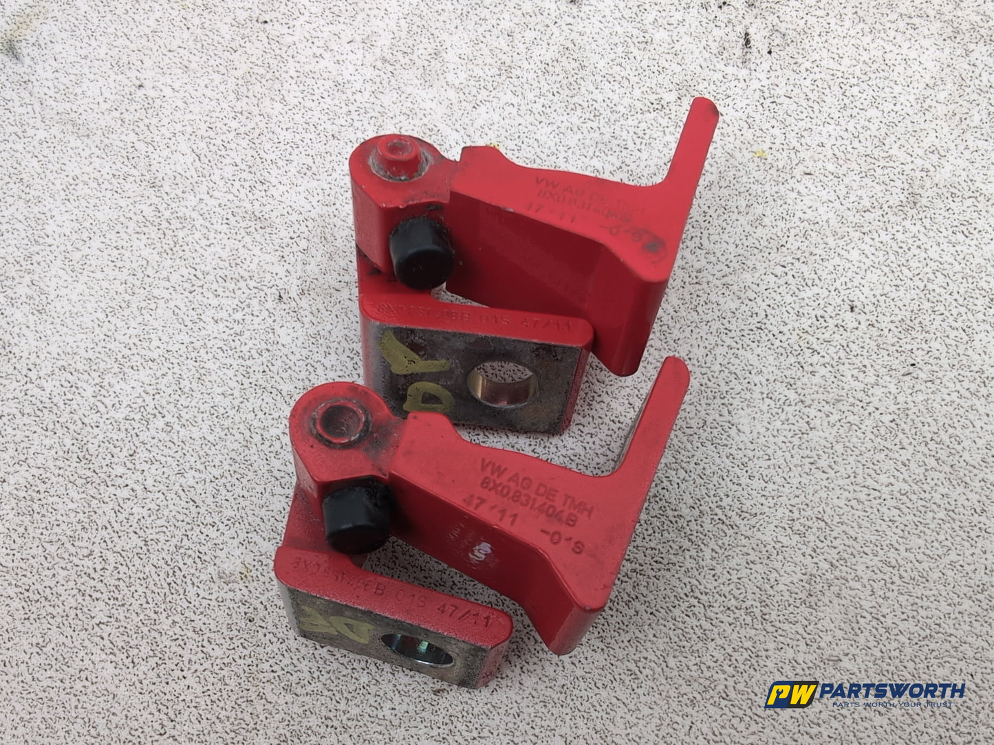 Audi A1 Contrast Edition Tdi Rh Driver Side Front Door Hinge Pair 8x0831404b - photo 10