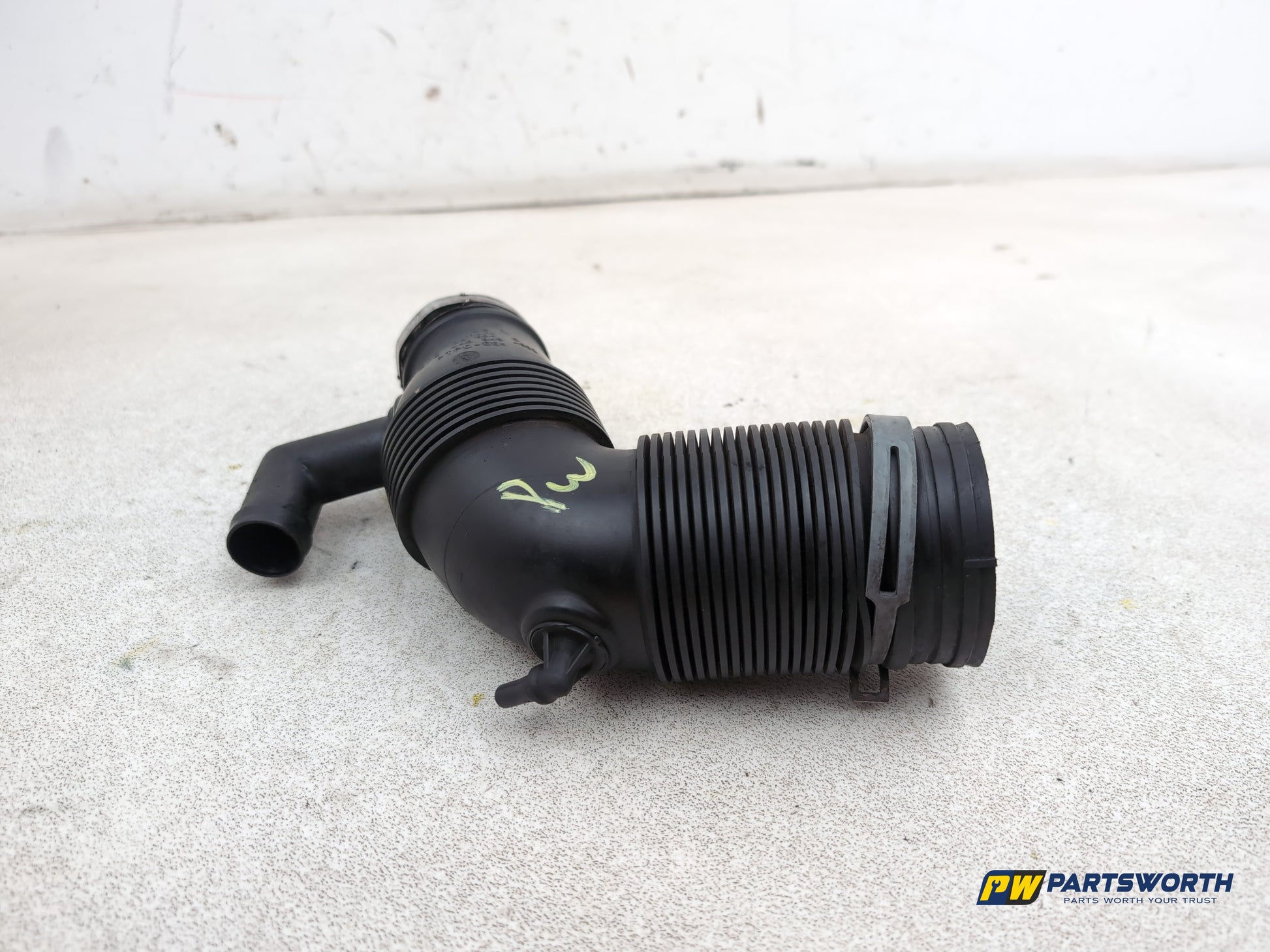 Audi A1 Contrast Edition Tdi Air Intake Pipe 1.6l Diesel 6r0129654c 2008-2012 - photo 5