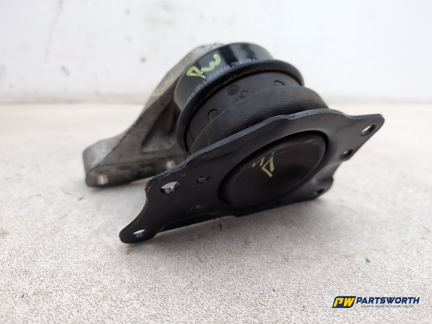 Audi A1 Contrast Edition Tdi Engine Mount Rh Driver Side 6r0199167ae 2008-2012 - photo 5