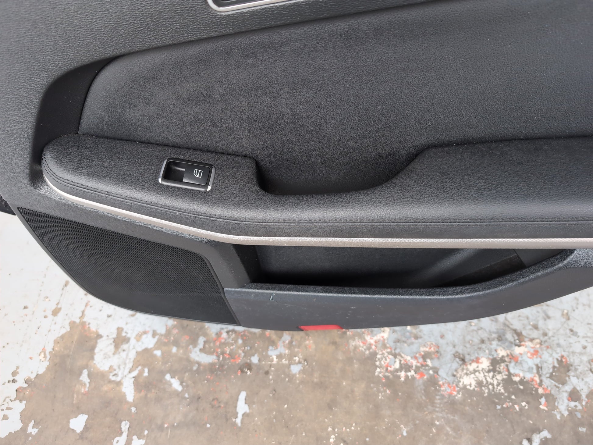 Door Rear RH 11