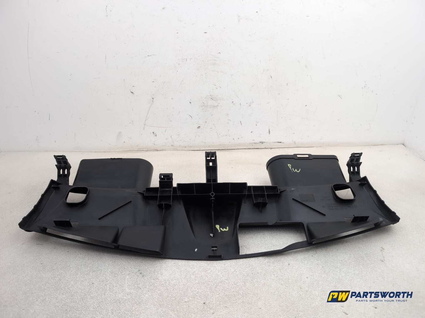 Mercedes-Benz E220 W212 E-Class Slam Panel Air Intake Duct Guide A2125000155 - photo 5