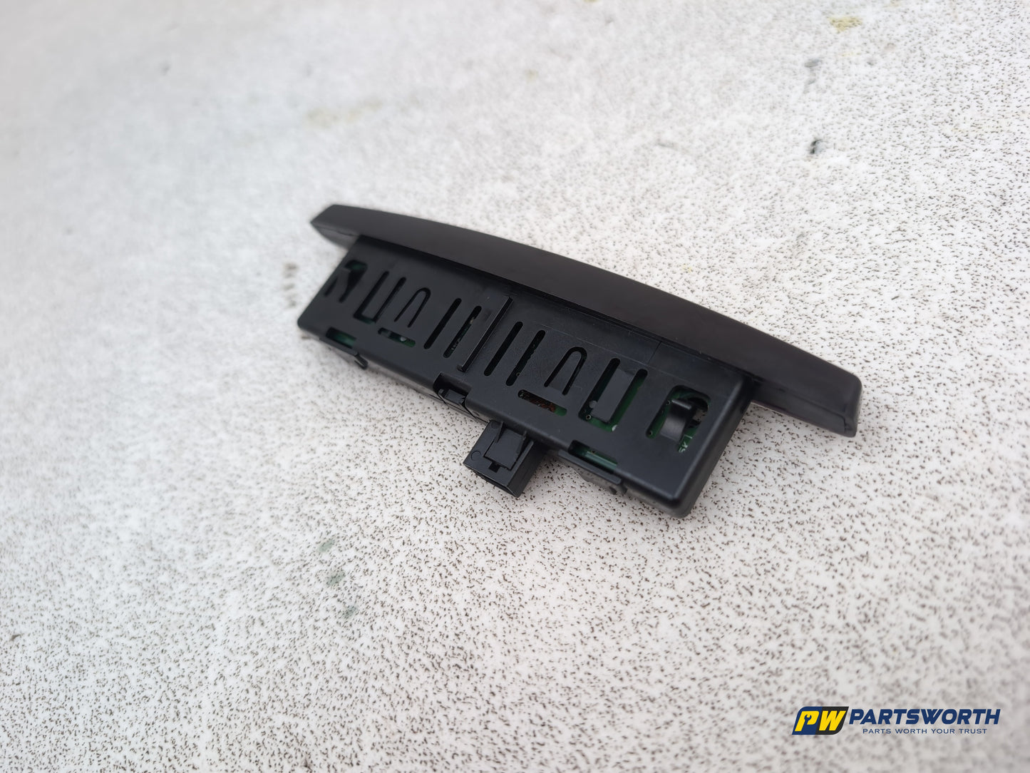 Mercedes-Benz E220 E-Class W212 Saloon Front Parking Sensor Display A0015424423 - photo 5