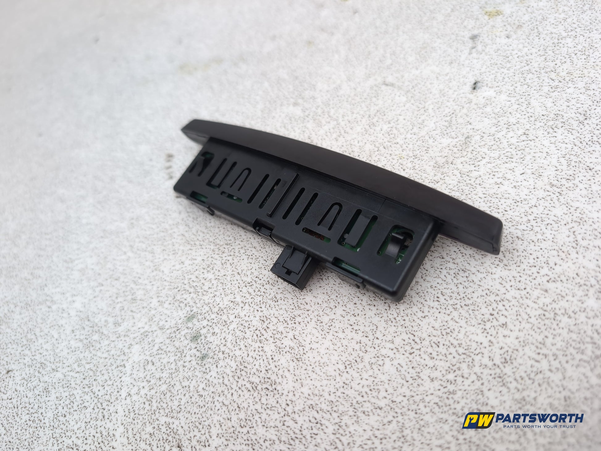 Mercedes-Benz E220 E-Class W212 Saloon Front Parking Sensor Display A0015424423 - photo 5