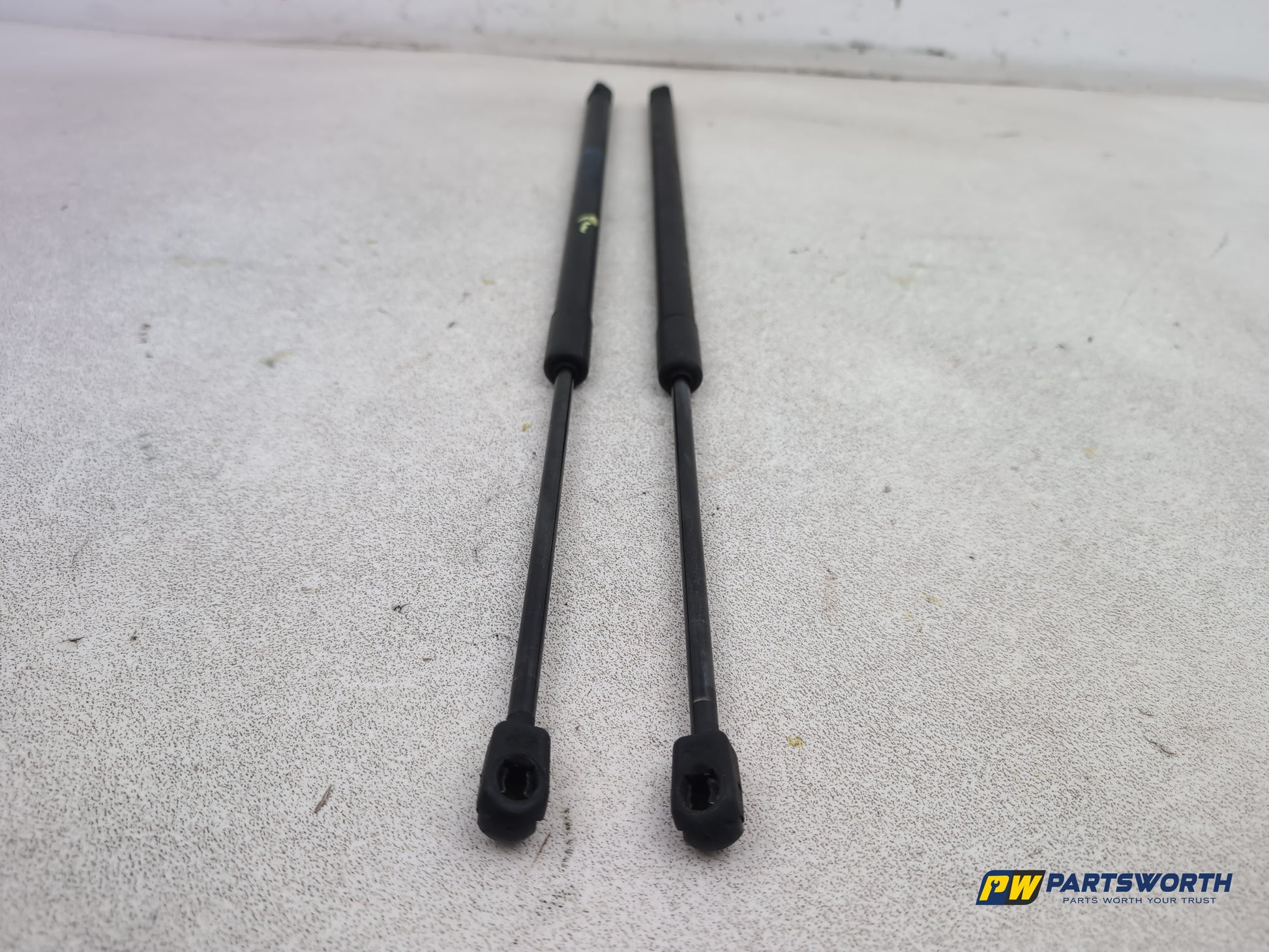 Mercedes-Benz E220 E-Class W212 Saloon Bonnet Gas Struts Pair A2048800029 - photo 6