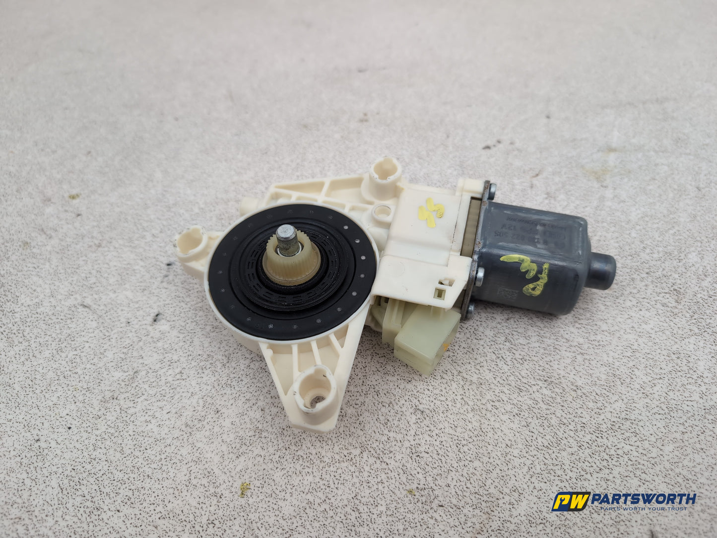 Mercedes-Benz E220 E-Class W212 Rear Door Window Motor A2048200542 2009-2016 - photo 5