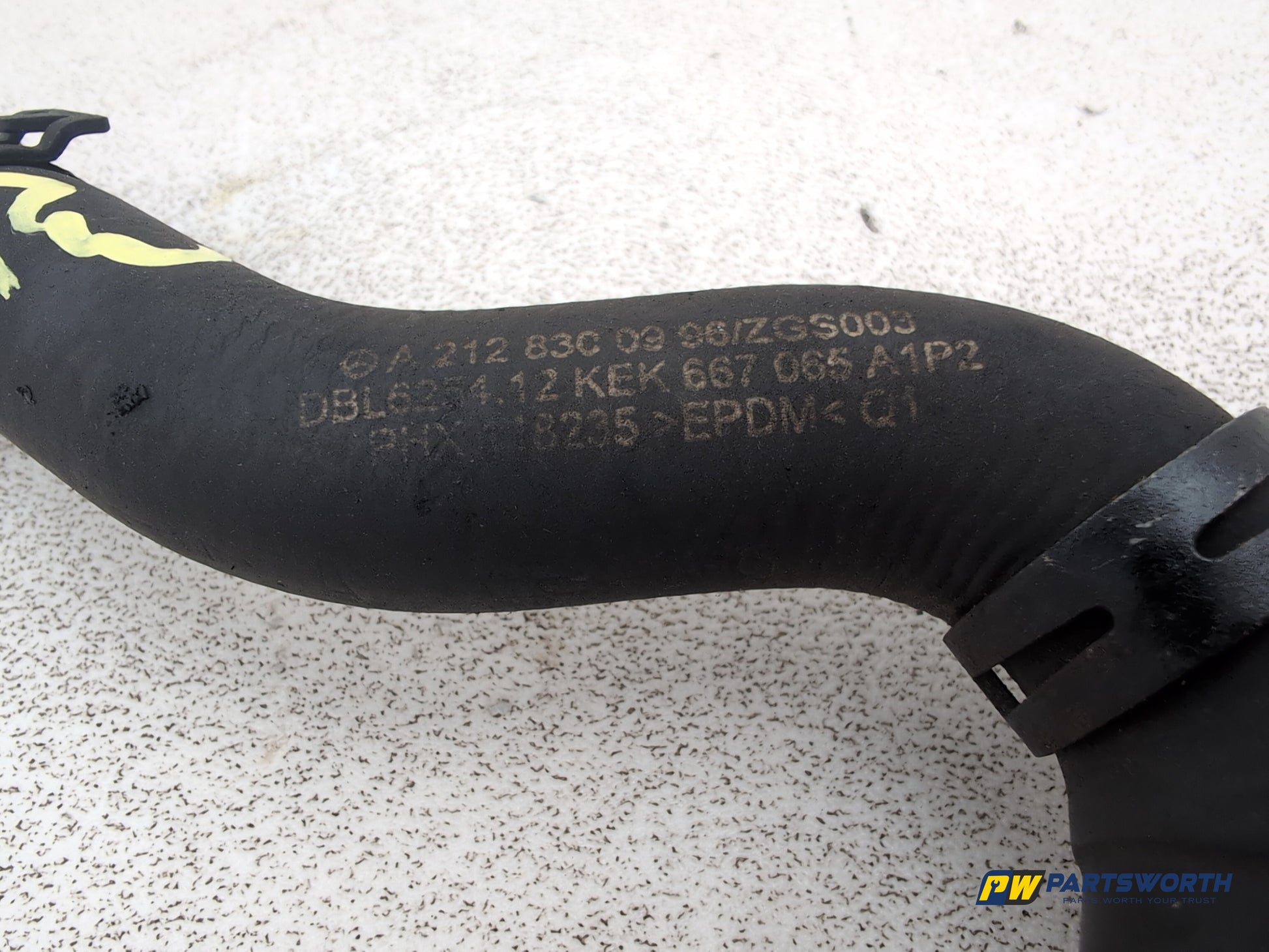 Mercedes-Benz E220 E-Class W212 Coolant Hose Pipe A2128300996 2009-2016 - photo 5