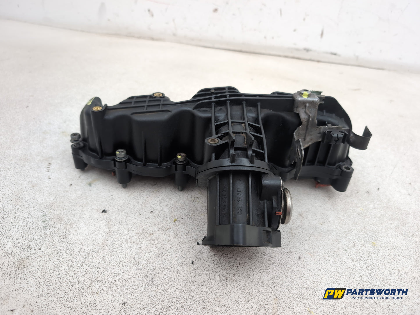 Audi A1 Contrast Edition Tdi Engine Inlet Manifold 03l129711 2008-2012 - photo 5