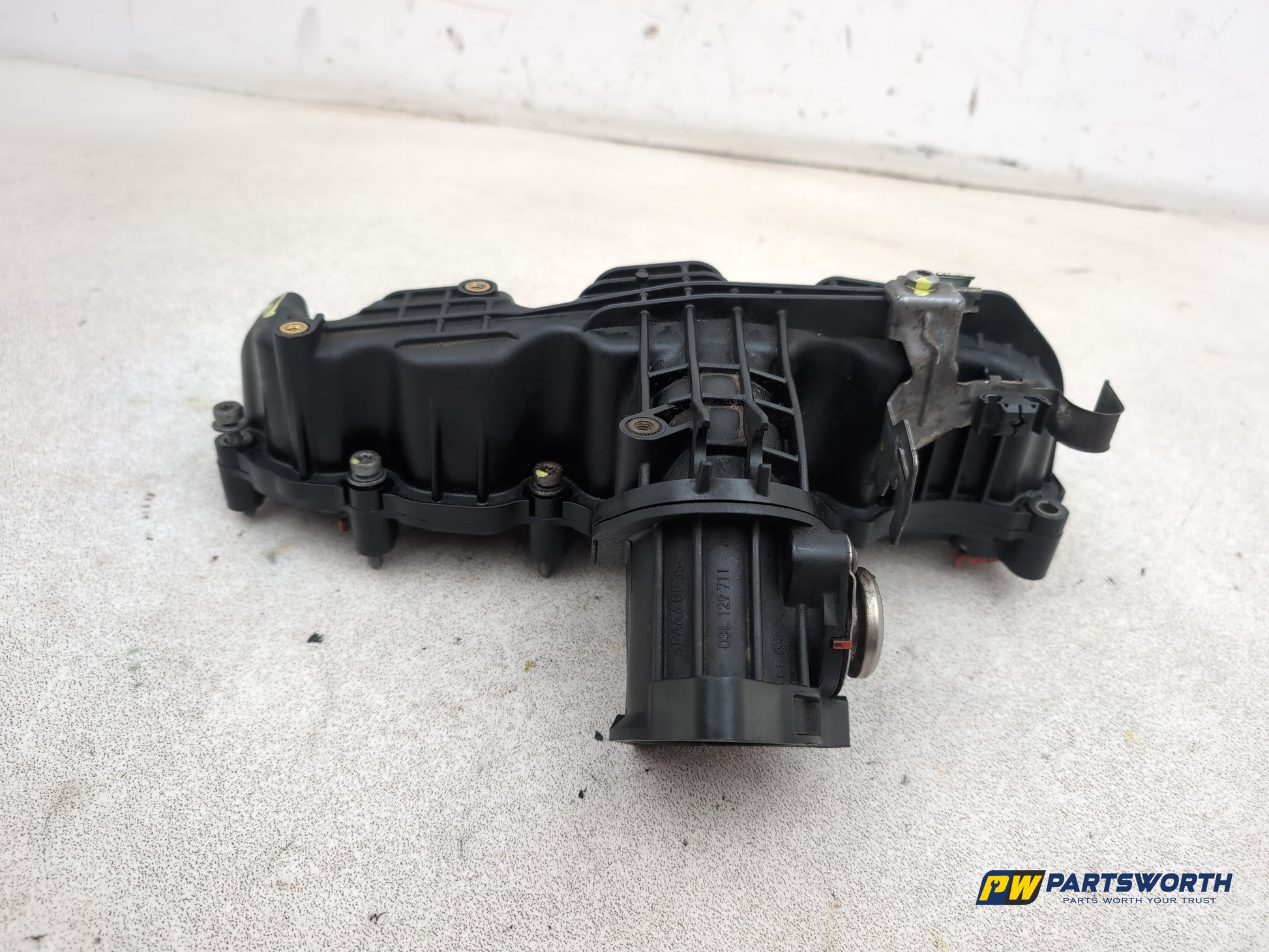 Audi A1 Contrast Edition Tdi Engine Inlet Manifold 03l129711 2008-2012 - photo 5