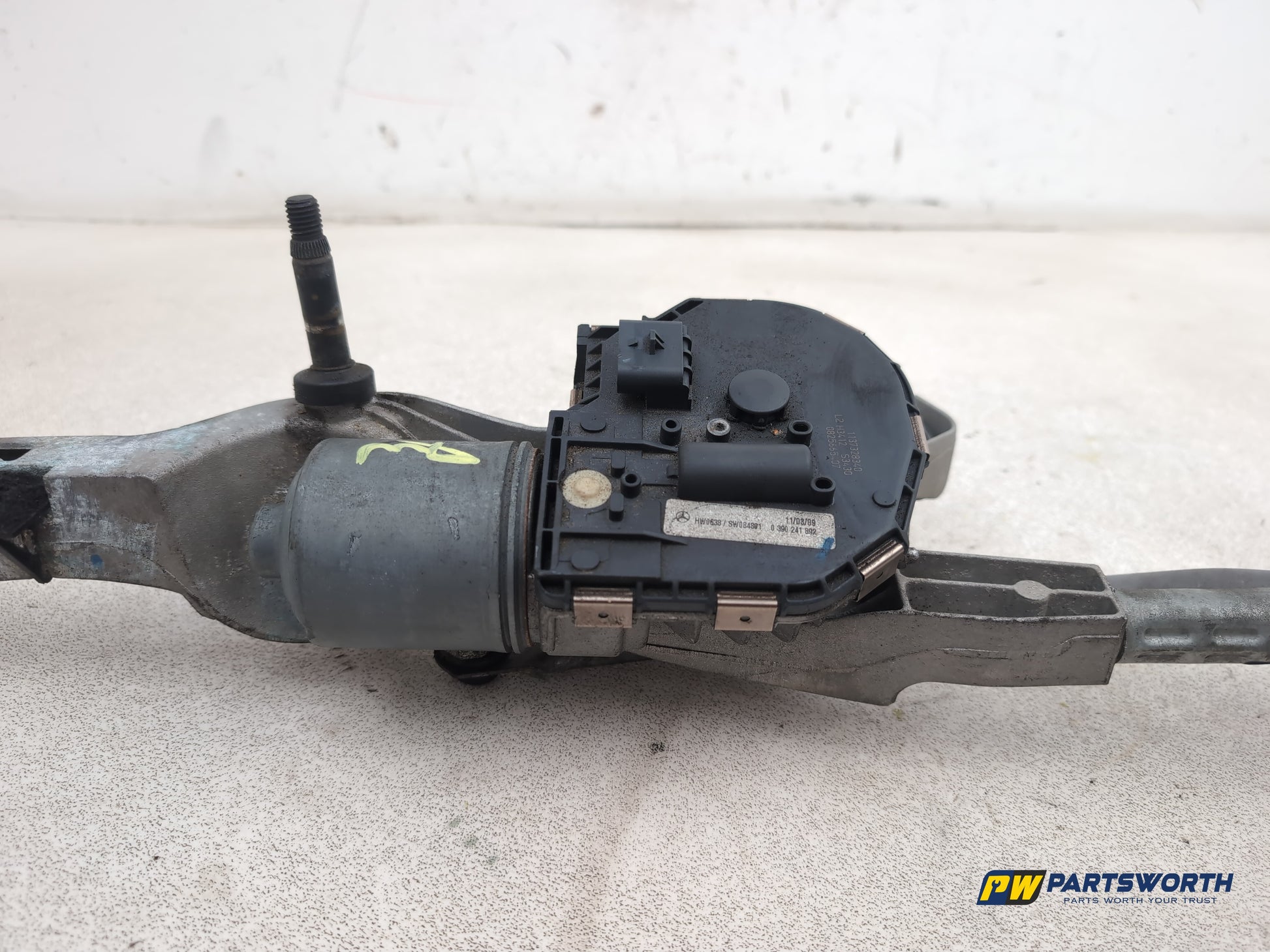 Mercedes-Benz E220 E-Class W212 Wiper Mechanism Linkage And Motor A2128201340 - photo 5