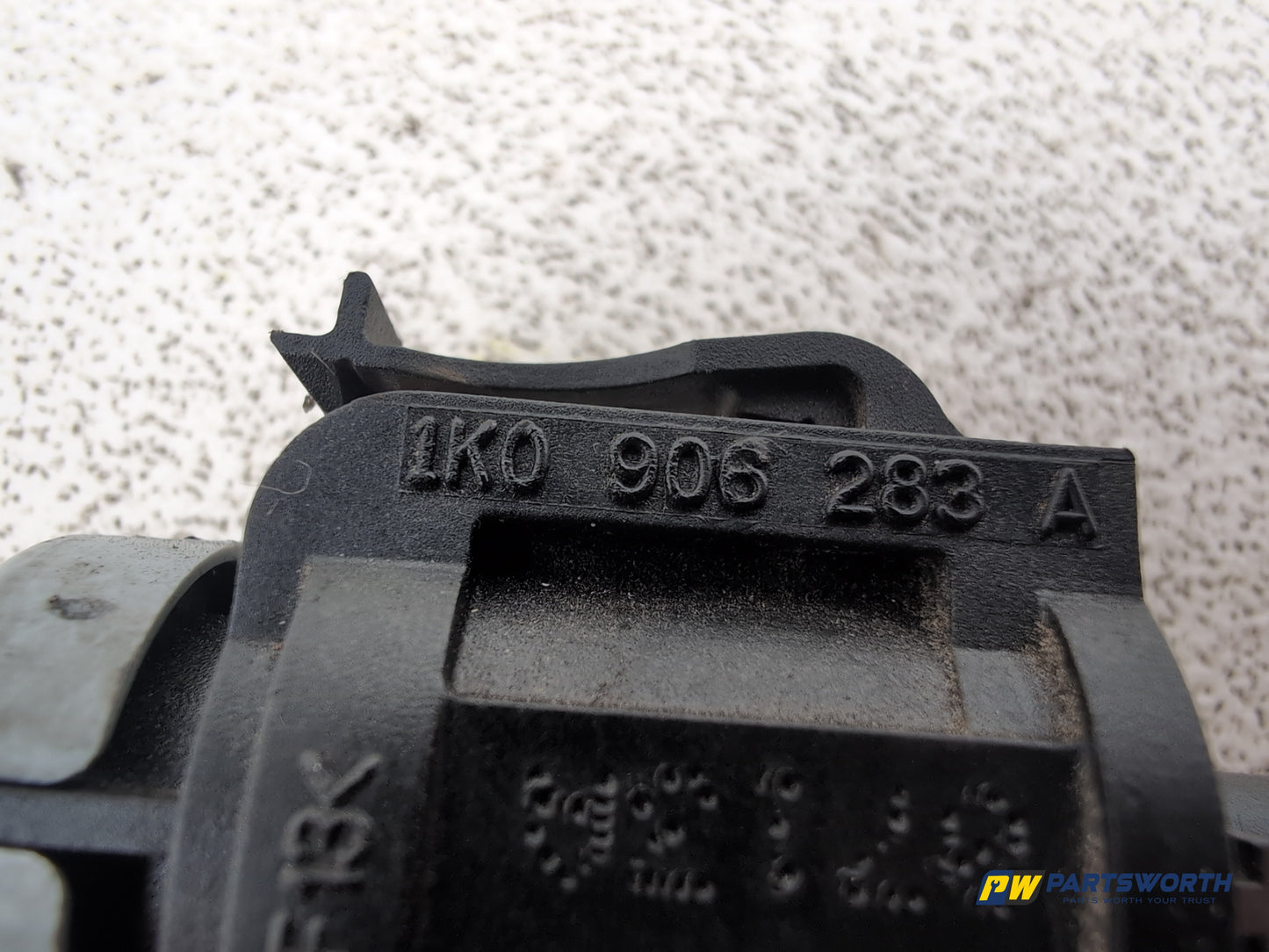 Audi A1 Contrast Edition 1.6l Diesel Turbo Solenoid Valve 1k0906283a 2008-2012 - photo 5