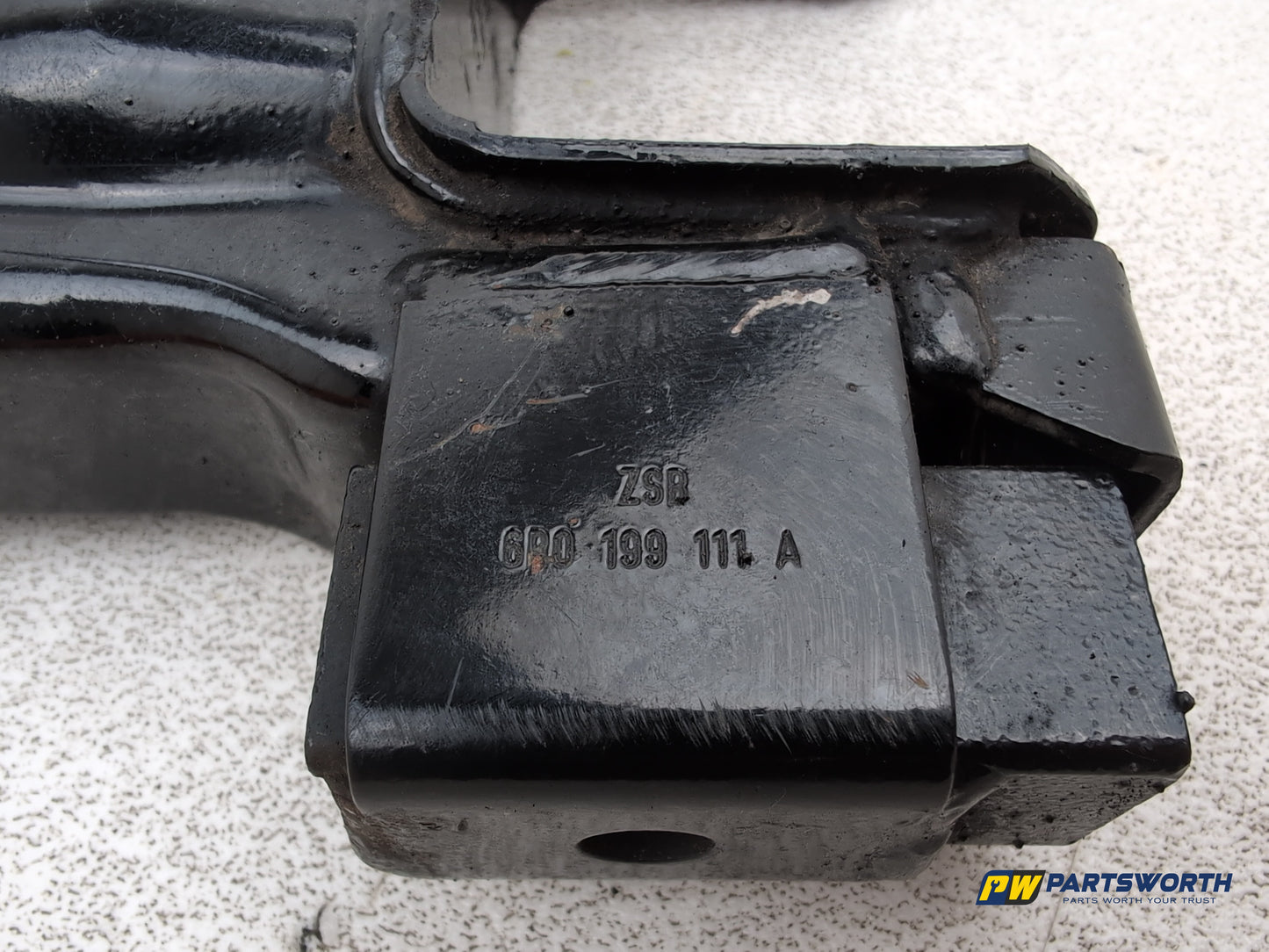 Audi A1 Contrast Edition Tdi 1.6l Diesel Gearbox Mount 6q0199111r 2008-2012 - photo 5